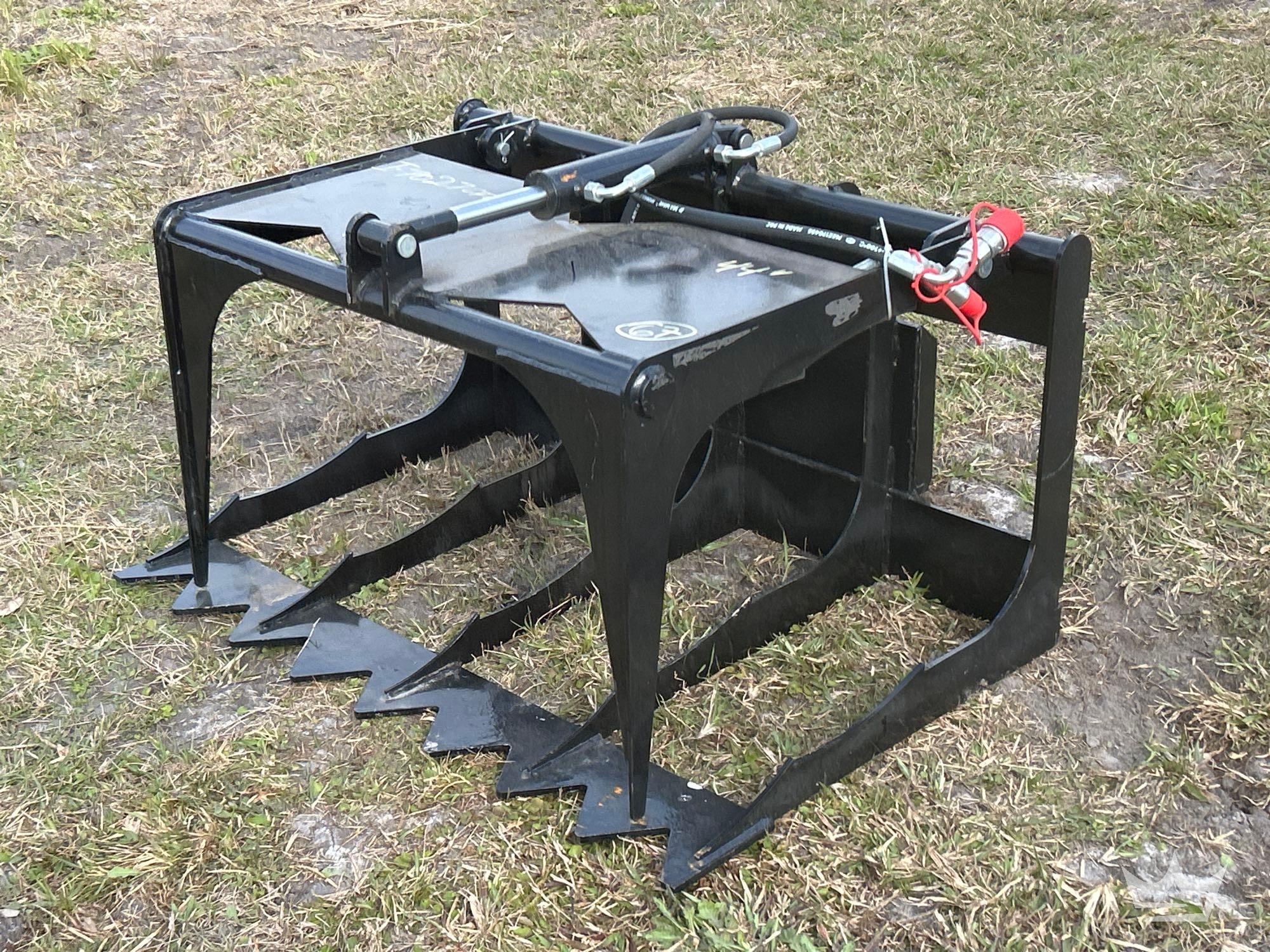 2025 44in Hydraulic Grapple Mini Skid Steer Attachment (A61572)