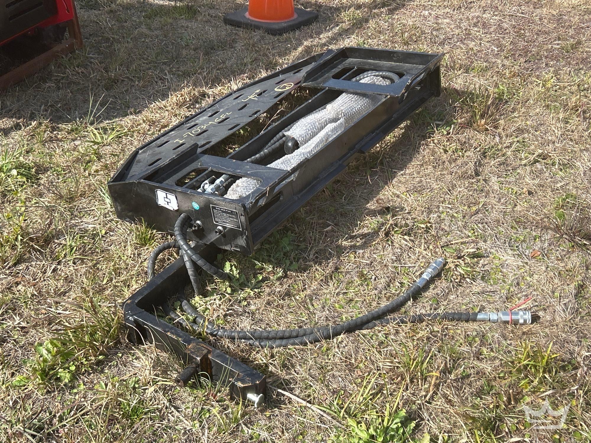 2025 SF60 60in Hydraulic Side Shift Forks Skid Steer Attachment (A61572)