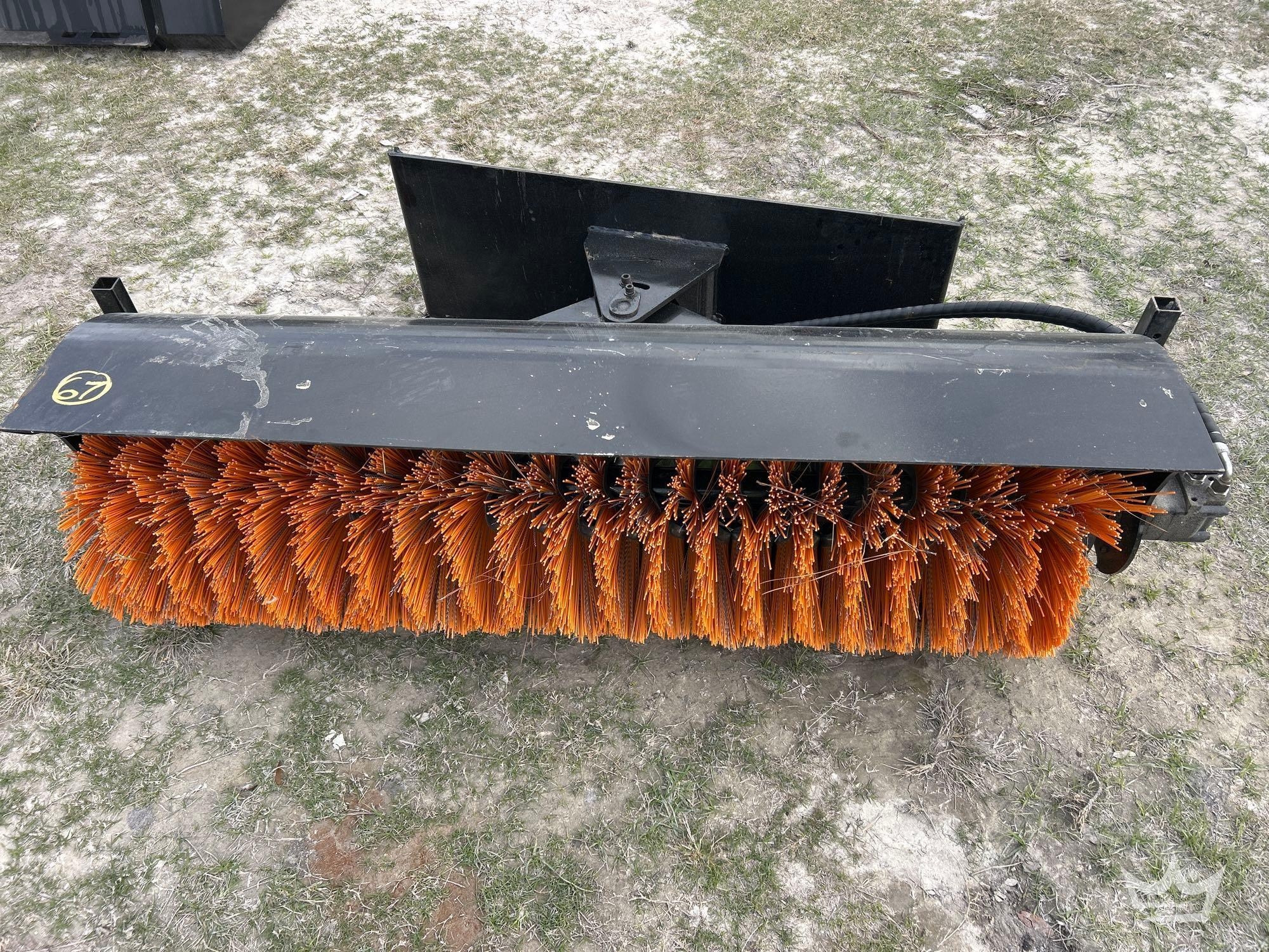 2025 GIYI SE61 61in Sweeper Skid Steer Attachment (A59228)
