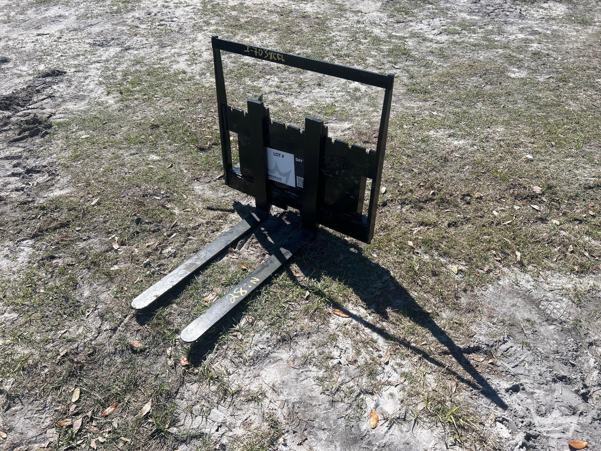 28in Forks and Frame Mini Skid Steer Attachment (A61572)