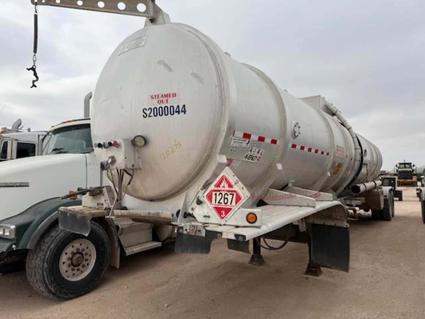 2012 DRAGON PRODUCTS CRUDE TRAILER (A58214)