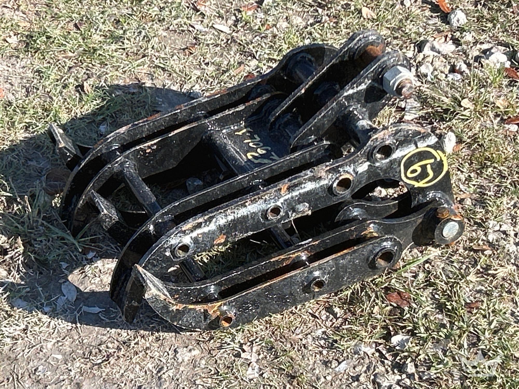 2025 IRANCH IREAS Wood Grab Grapple Mini Excavator Attachment (A61572)