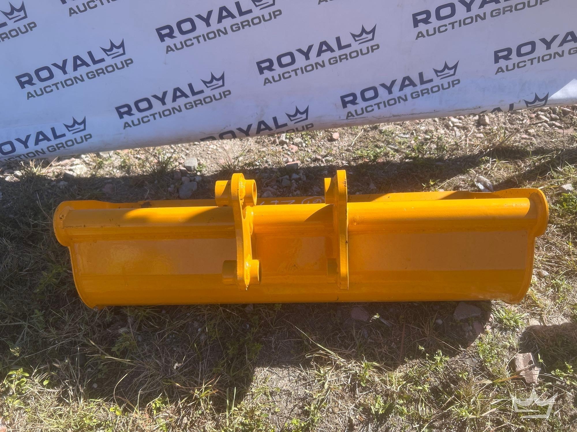 2025 32in. Mini Excavator Bucket Attachment (A64553)