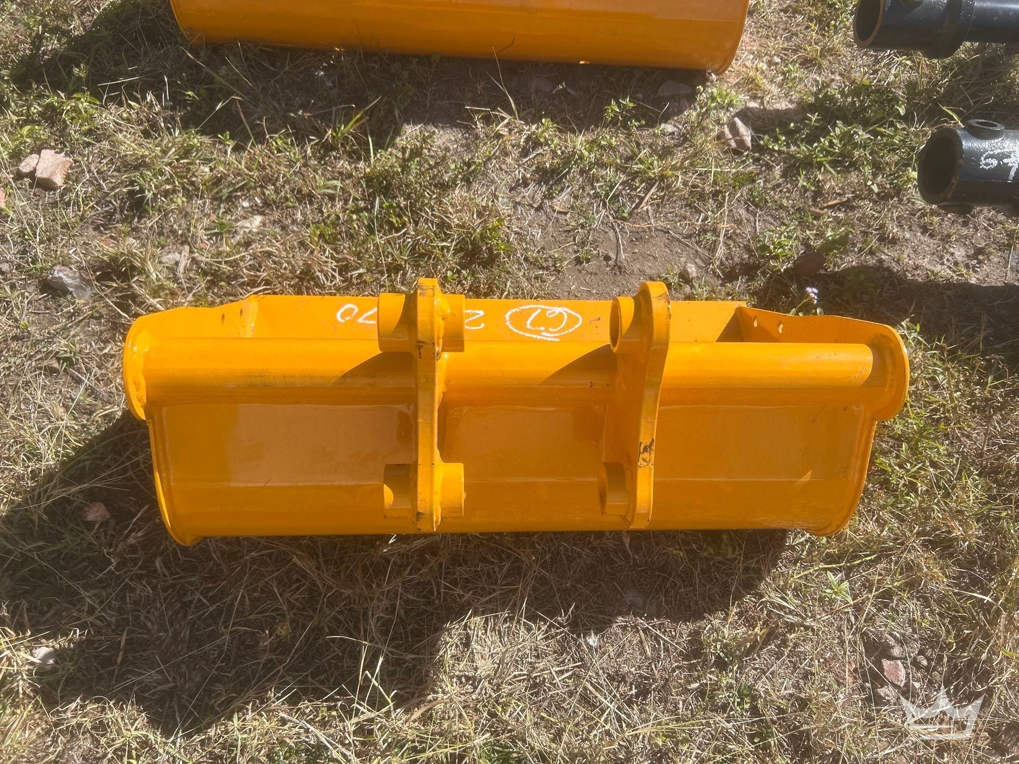 2025 24in Mini Excavator Bucket Attachment (A64553)
