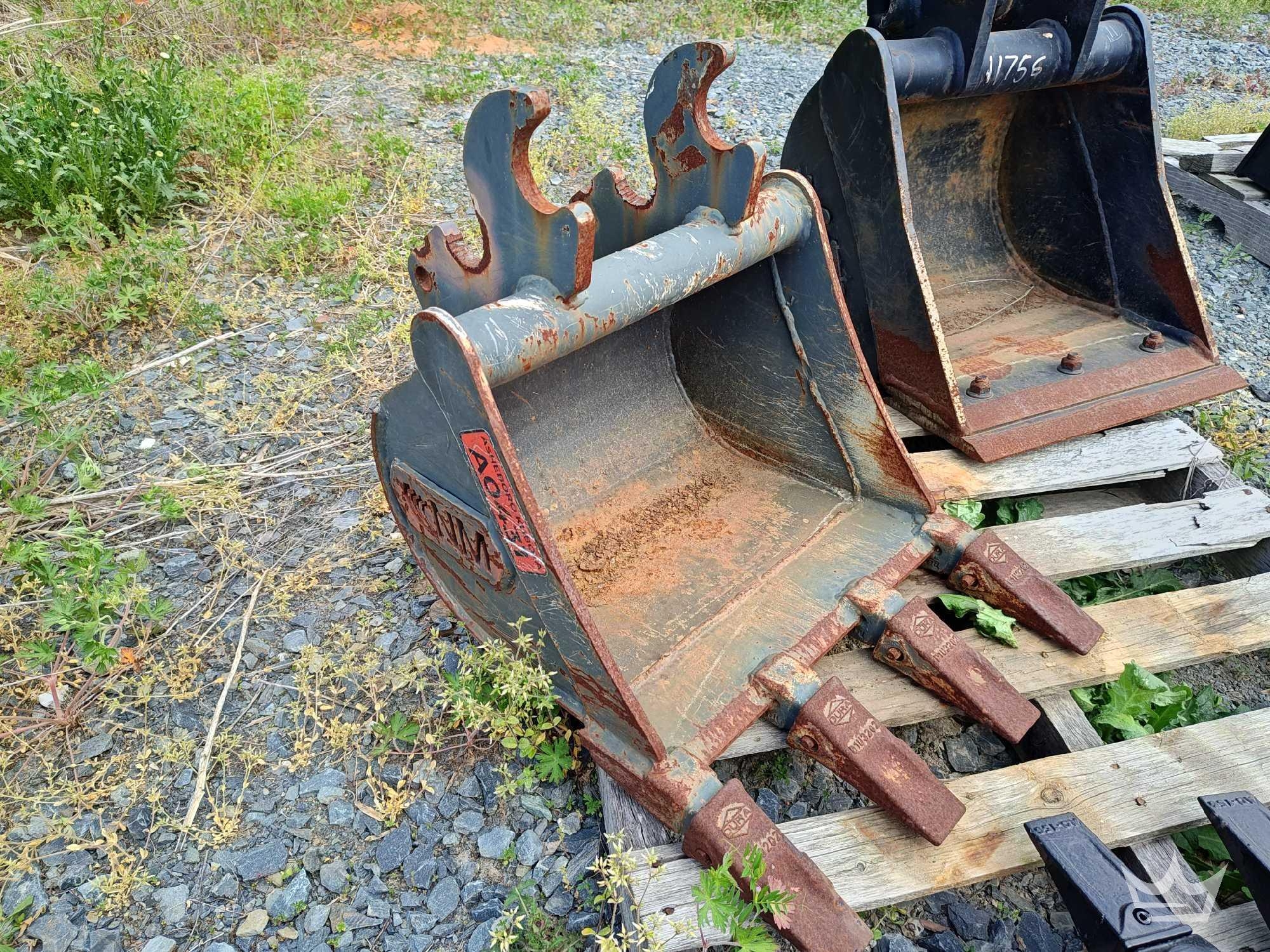 2021 NM 2HD-18 18in. Bucket w/ Teeth Excavator Attachment (A66734)