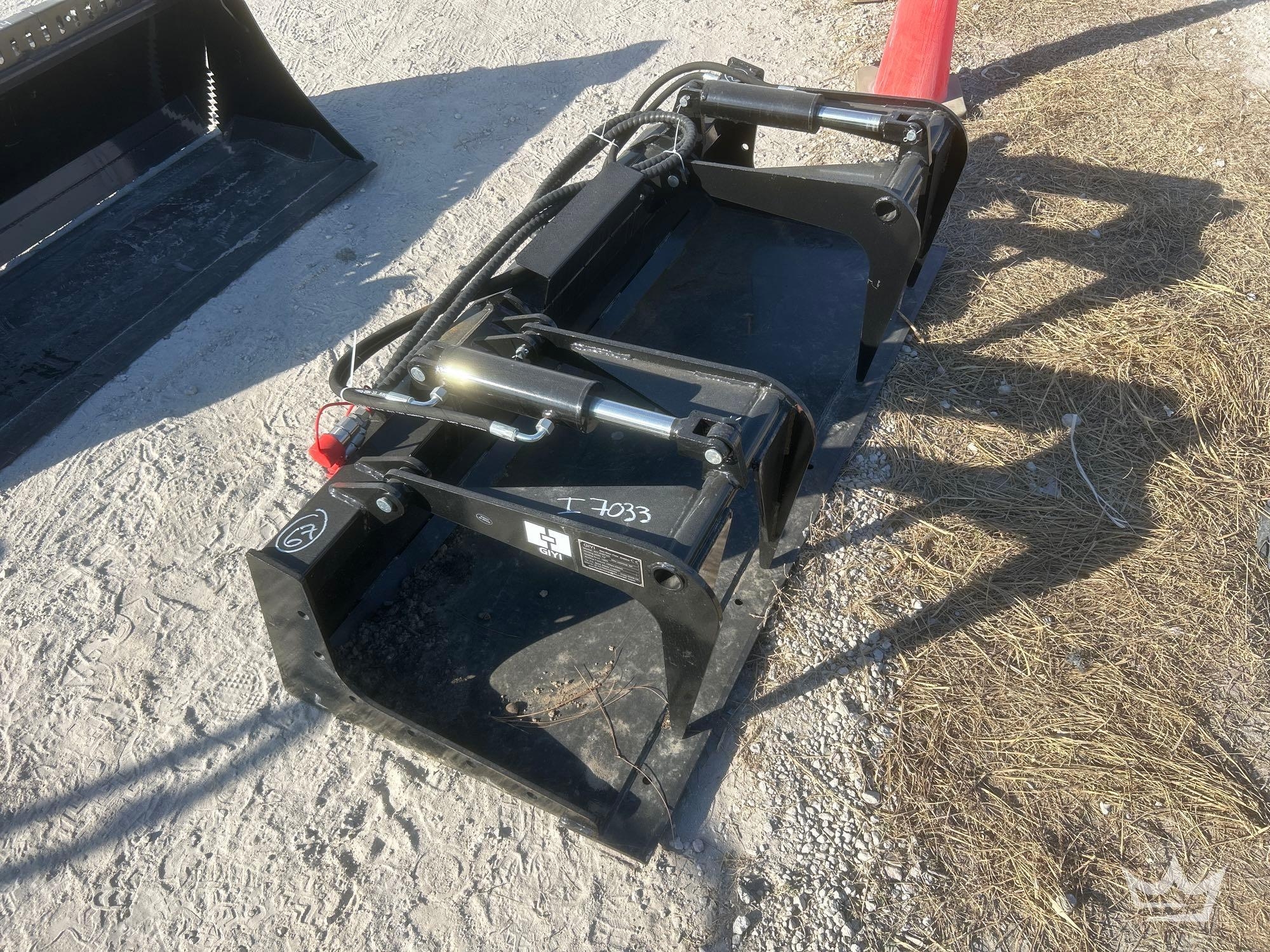 2025 GIYI GY-PG72C 72in Dual Cylinder Hydraulic Grapple Bucket Skid Steer Attachment (A64553)