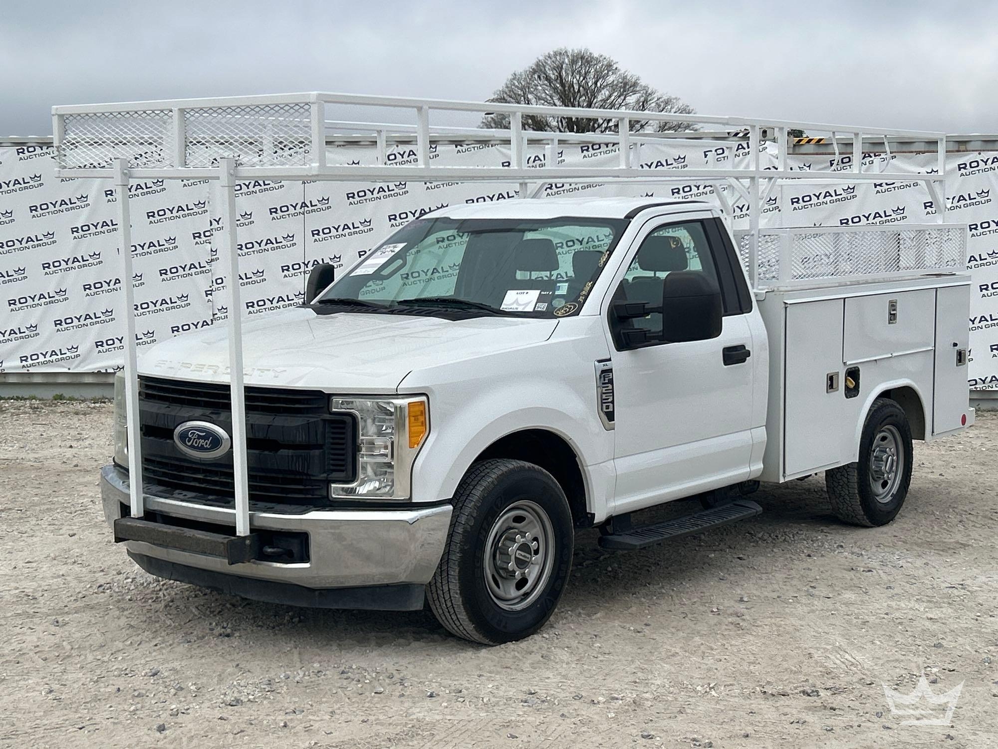 2017 Ford F-250 Reading Service Truck (A61573)