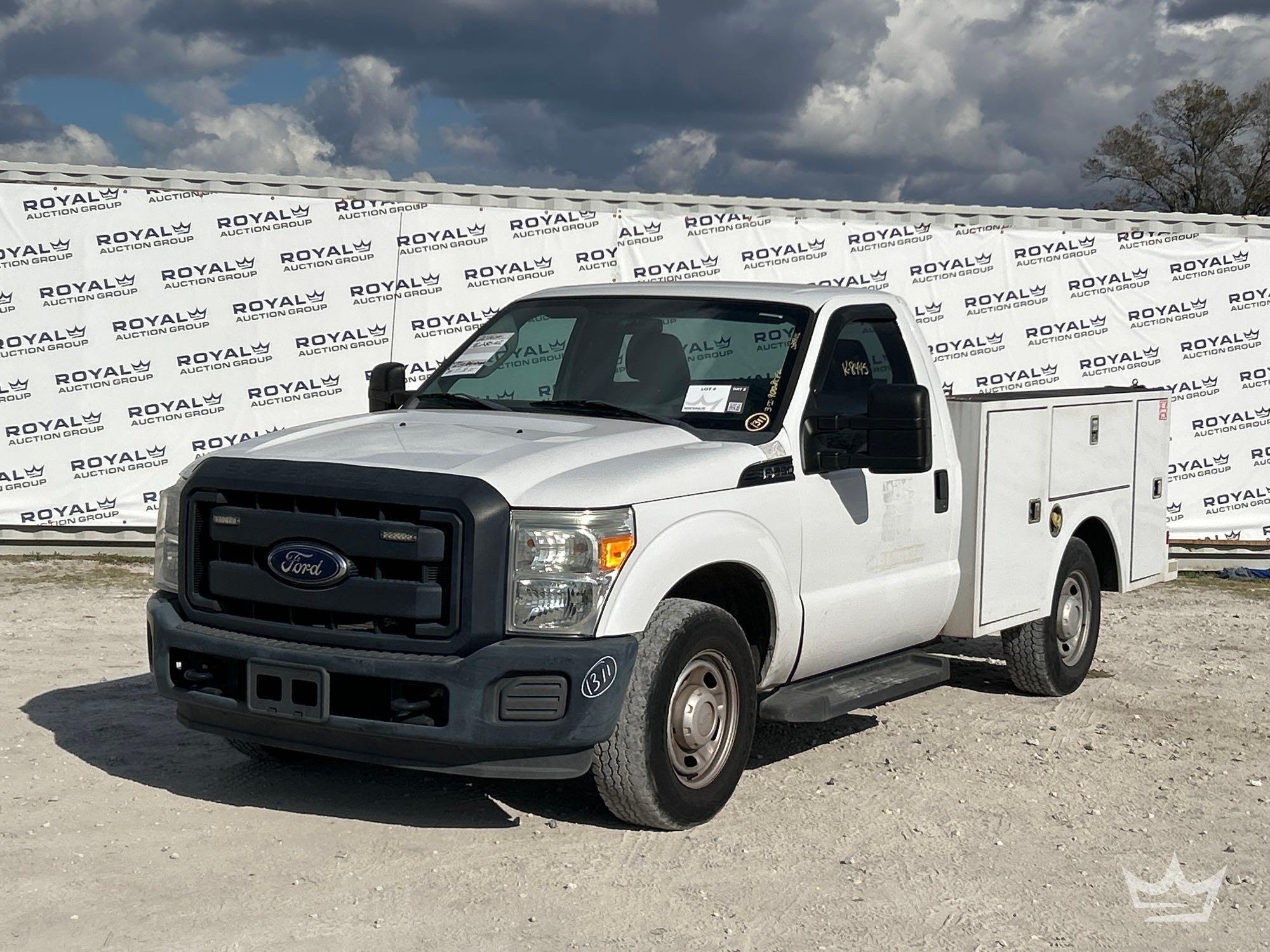 2016 Ford F-250 Warner Service Truck (A61573)