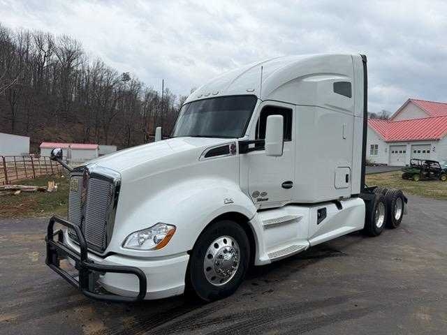 2020 Kenworth T680 Sleeper (A62613)