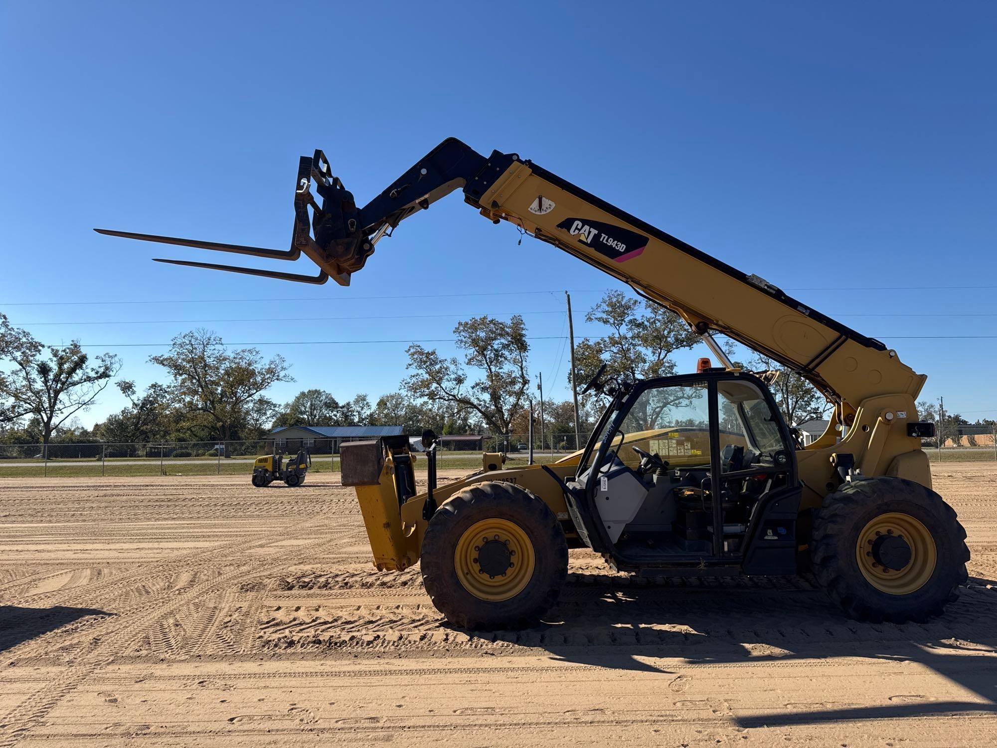 2017 CATERPILLAR TL943D TELESCOPIC FORKLIFT (A52709)