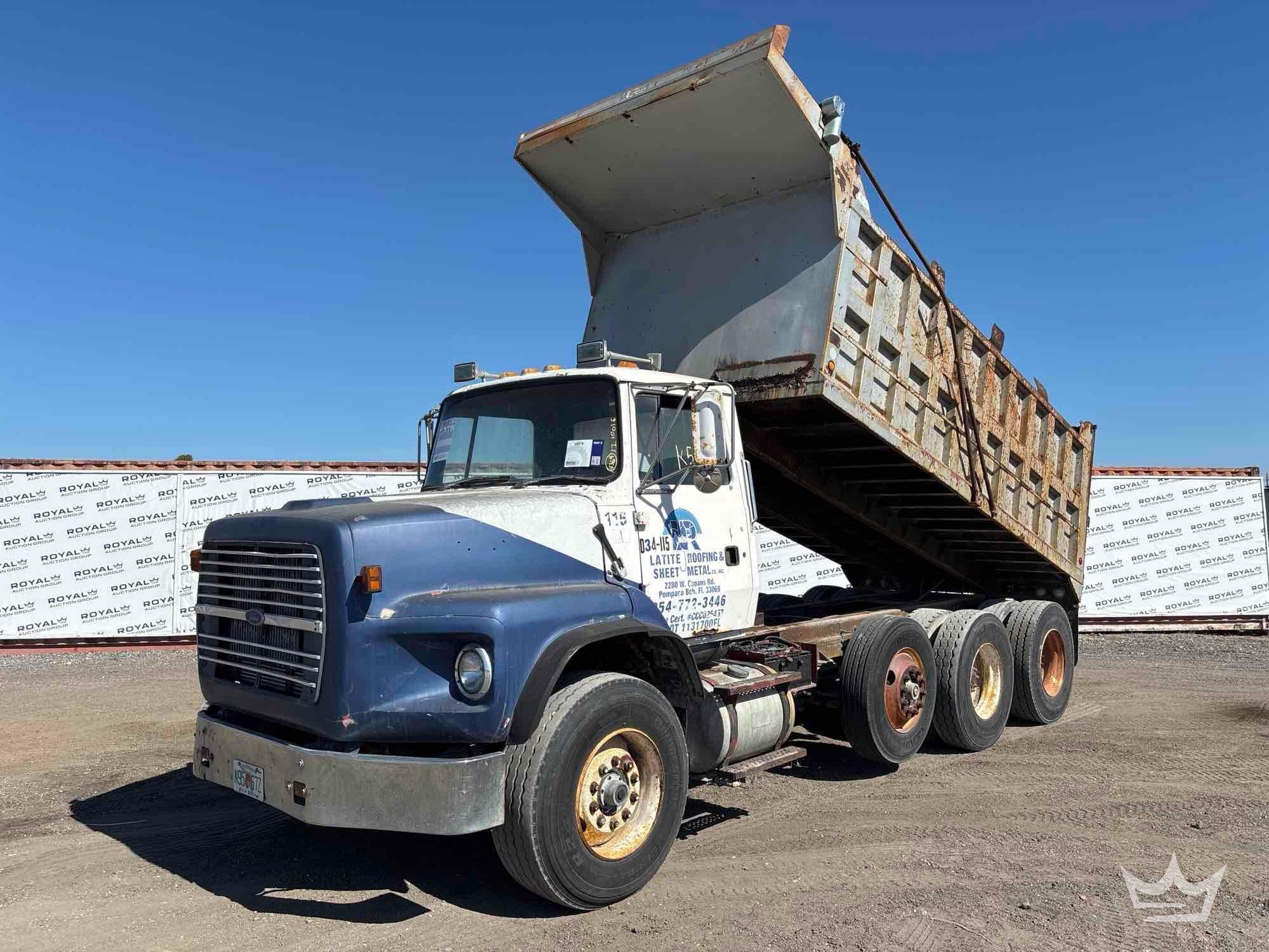 1993 Ford LS9000 Tri-Axle Dump Truck (A61573)