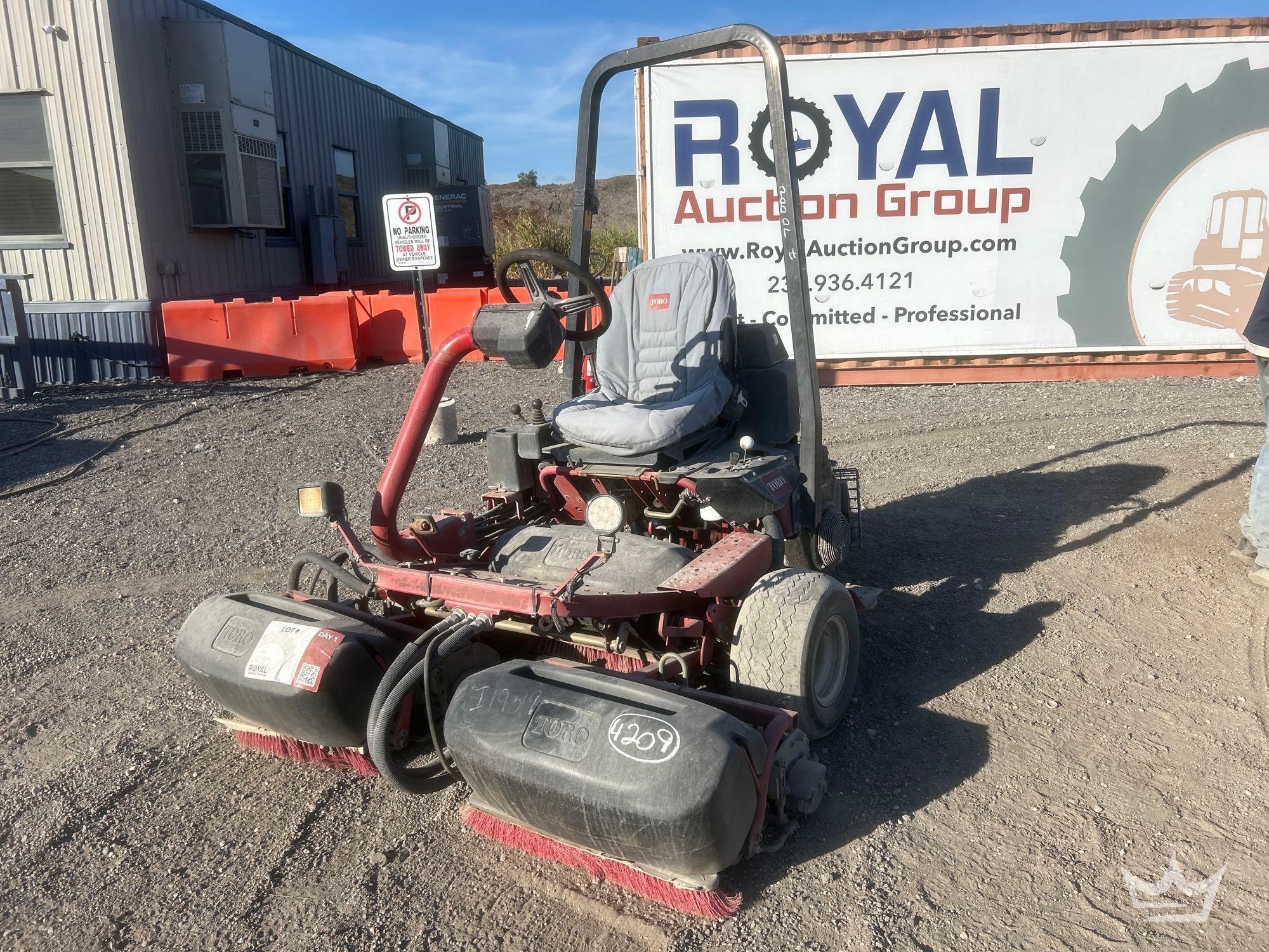 2014 Toro Greensmaster 3150-Q Commercial Reel Mower (A56857)
