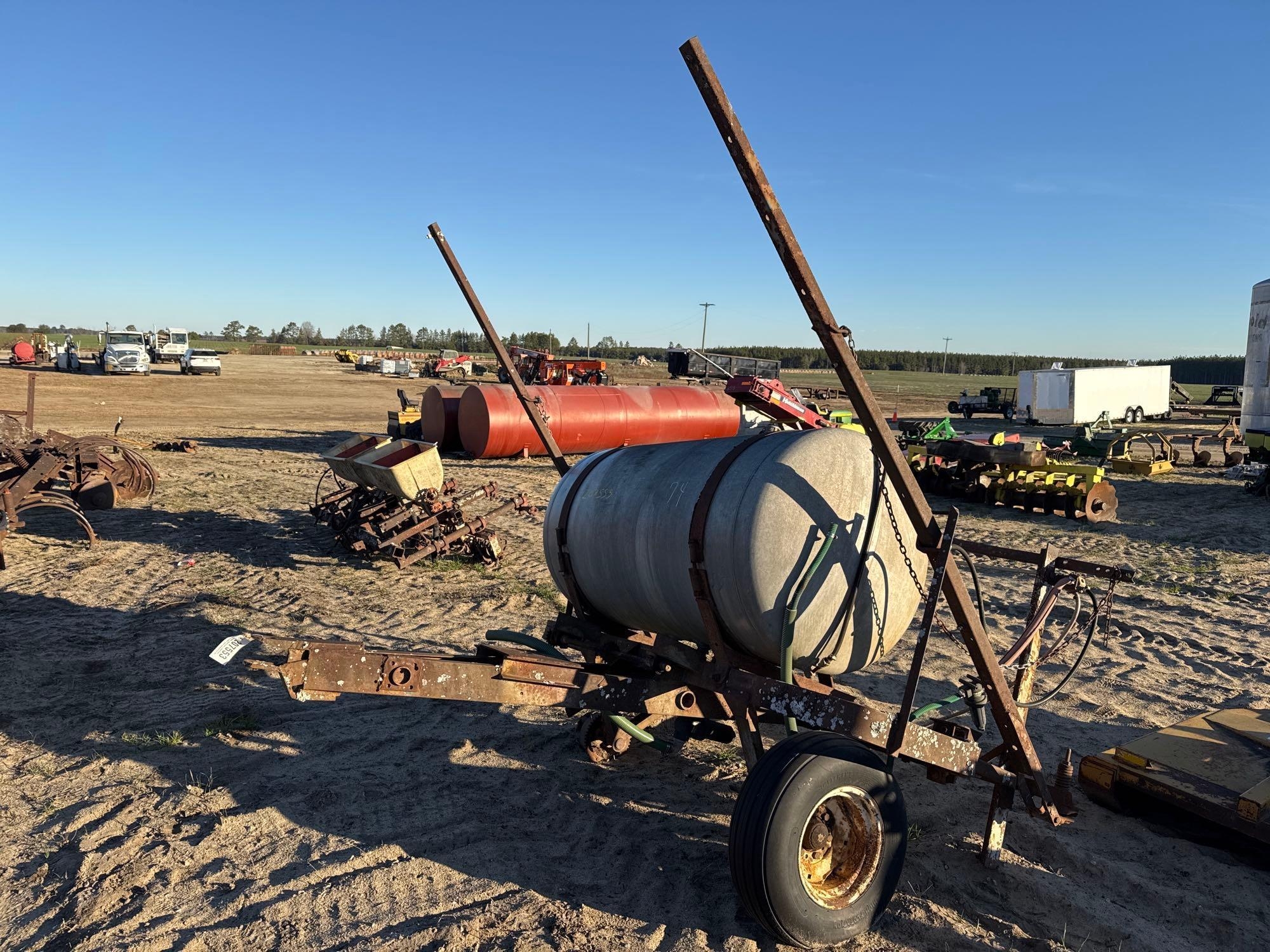 JOHN BLUE 300 GALLON NITROGEN APPLICATOR (A63290)