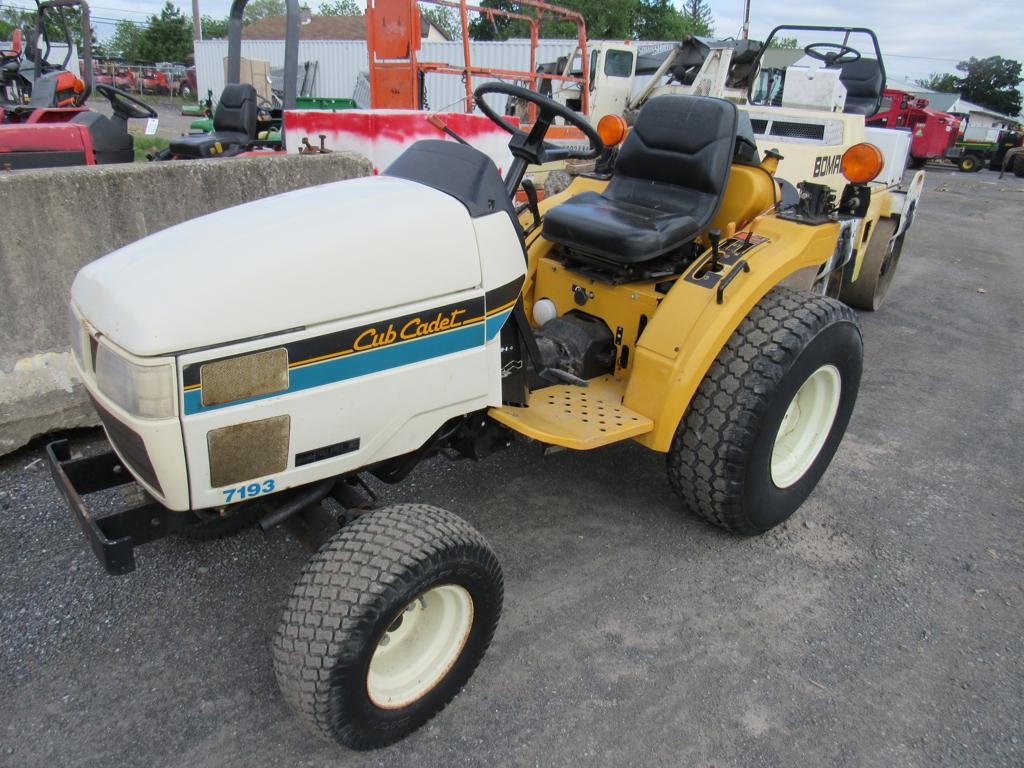 Cub Cadet 7193 2WD Tractor (A49251)