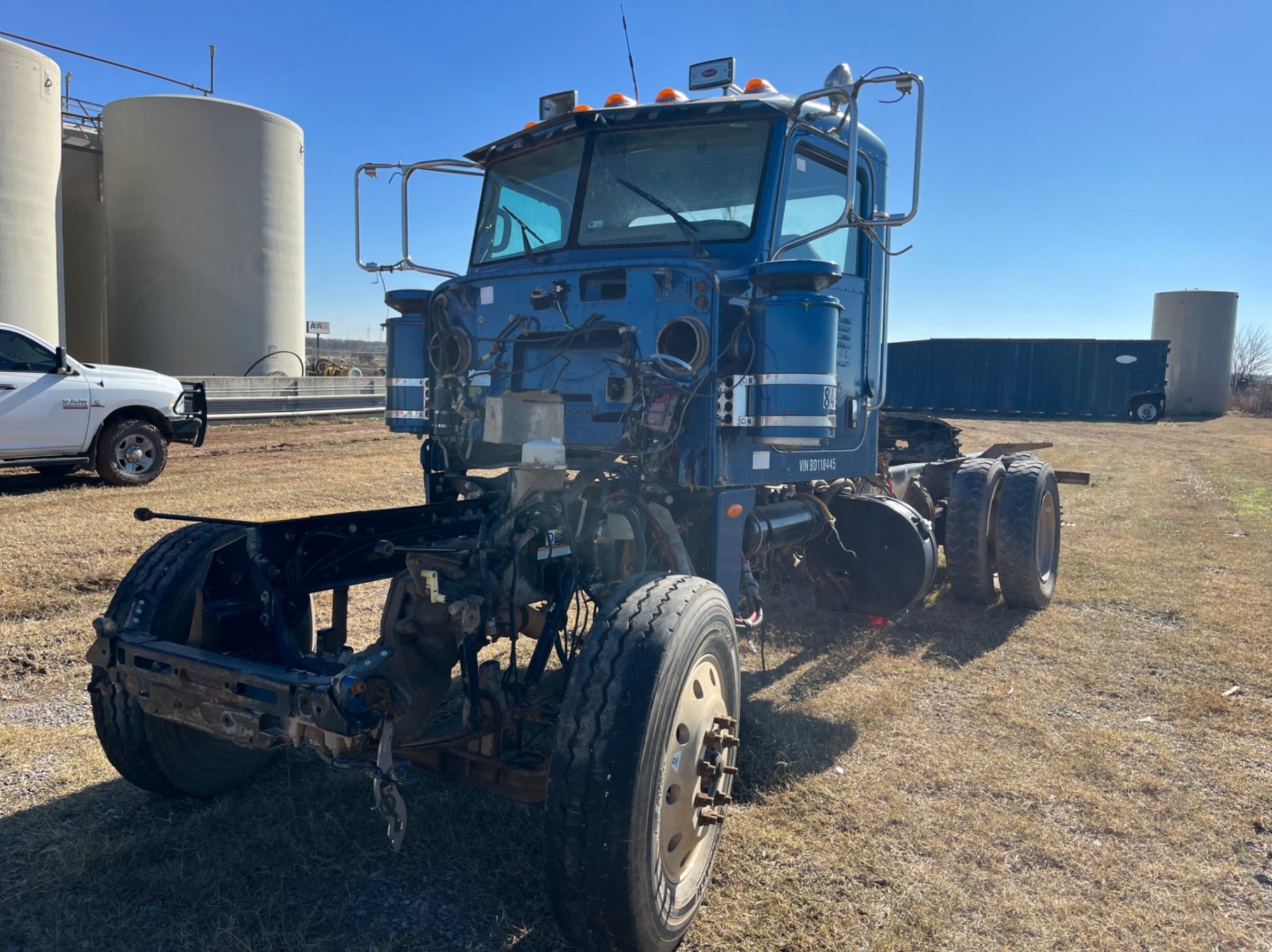 2011 PETERBILT 367 DAYCAB (INOPERABLE) (A58214)