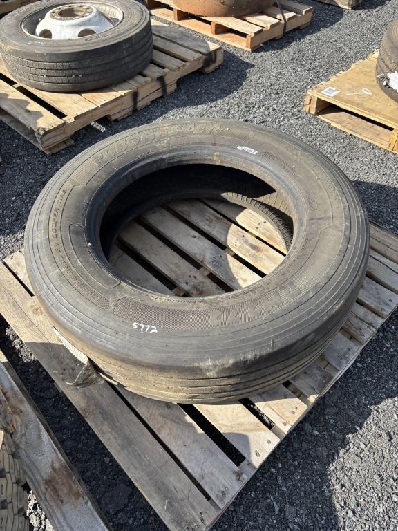 275/70R22.5 Tire (A68134)
