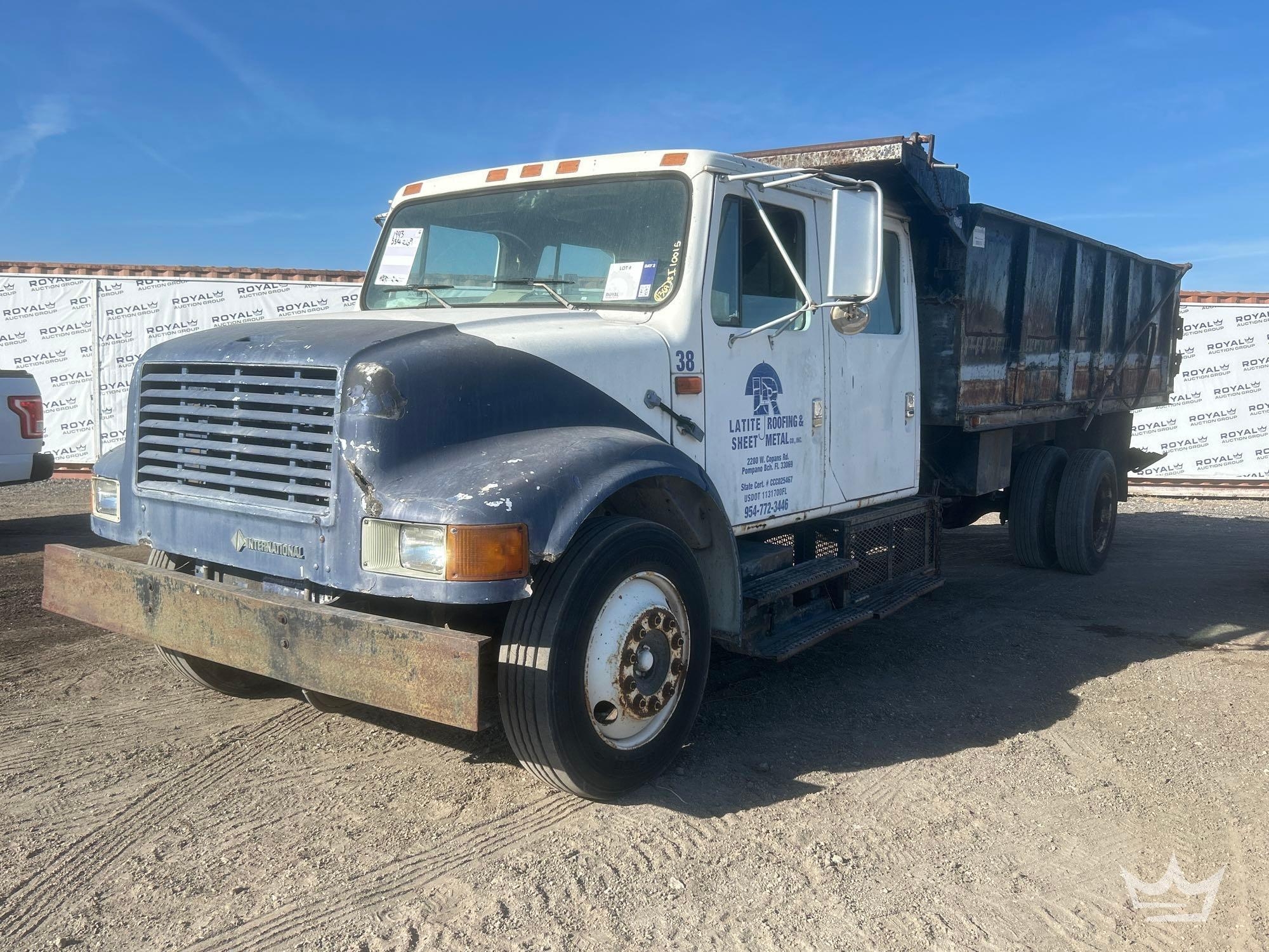 1993 International 4700 Crew Cab Landscape Dump Truck (A61573)