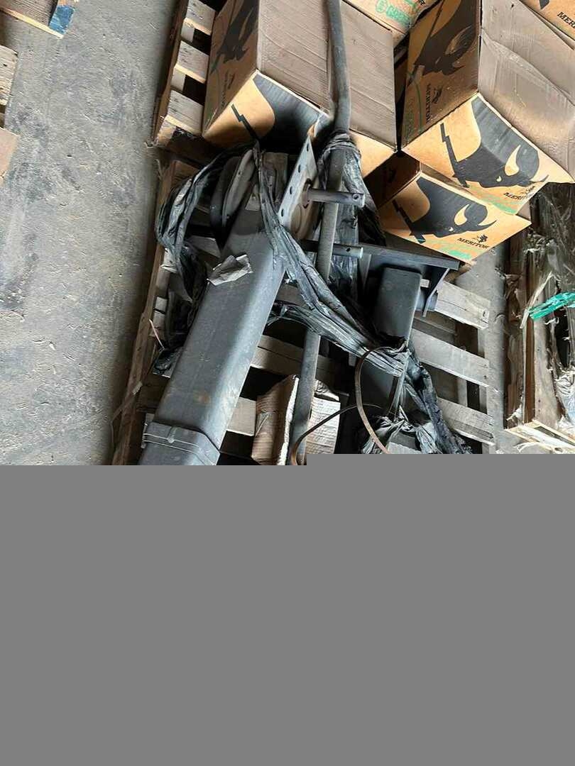 PALLET OF JACK STANDS (A55745)