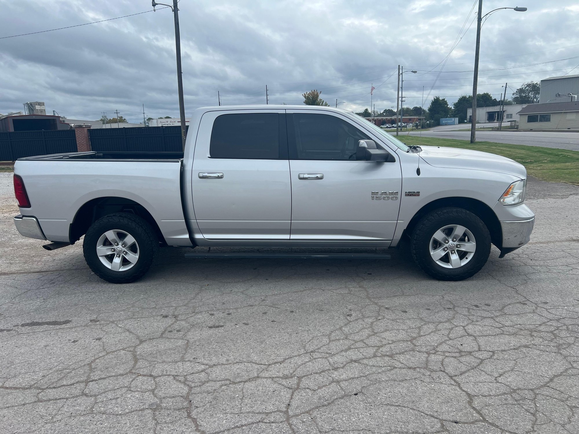 2017 Dodge Ram SLT (A55314)