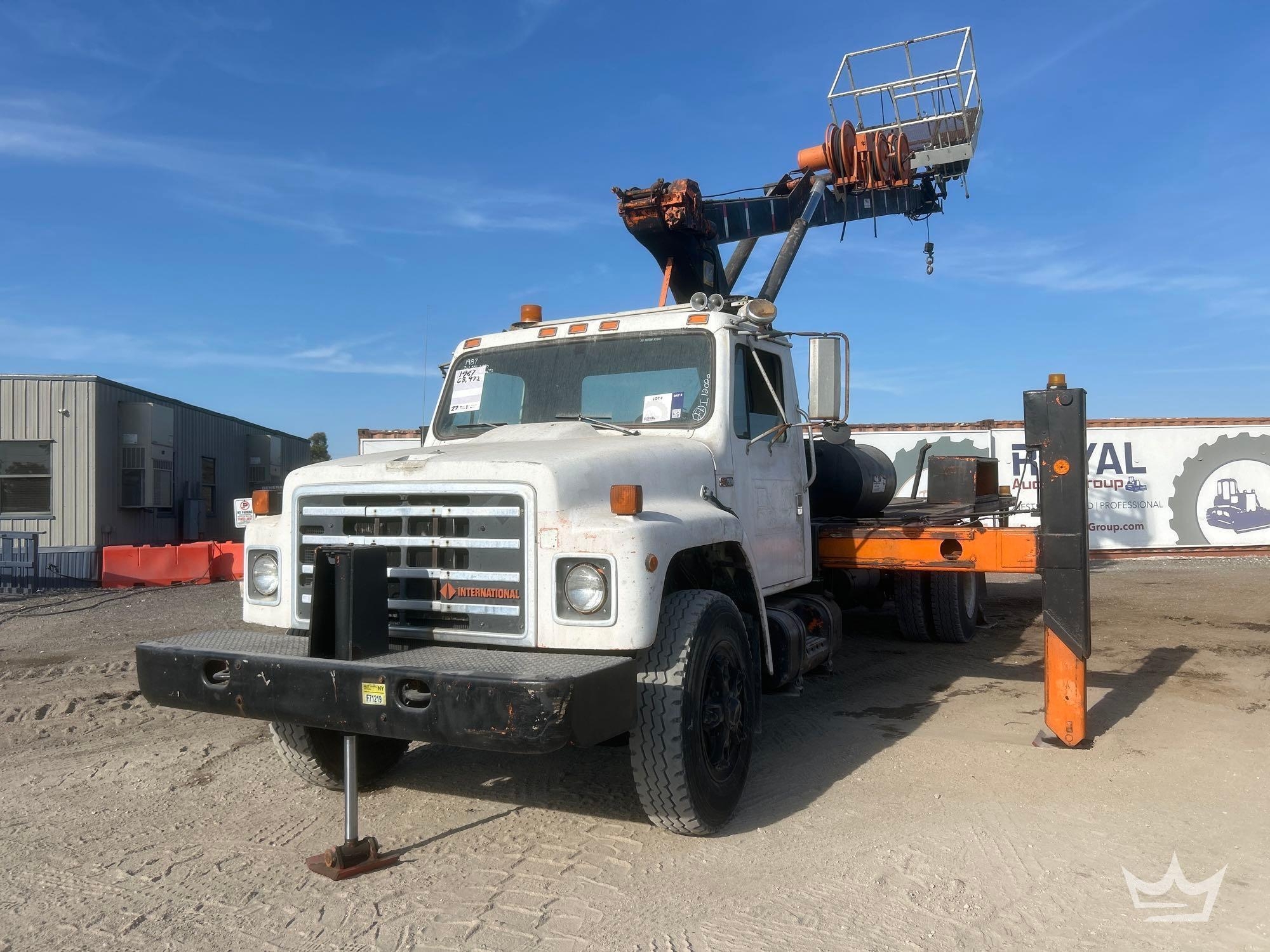 1987 International 1954 Elliott ECE 3-65H Telescopic Boom Lift Truck (A61573)