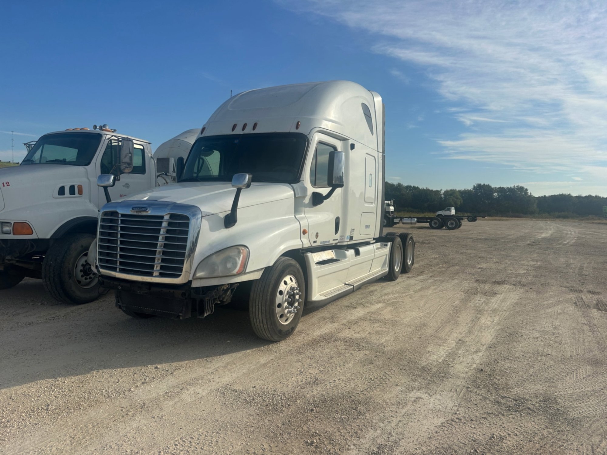 2011 FREIGHTLINER CASCADIA (INOPERABLE) (A55745)