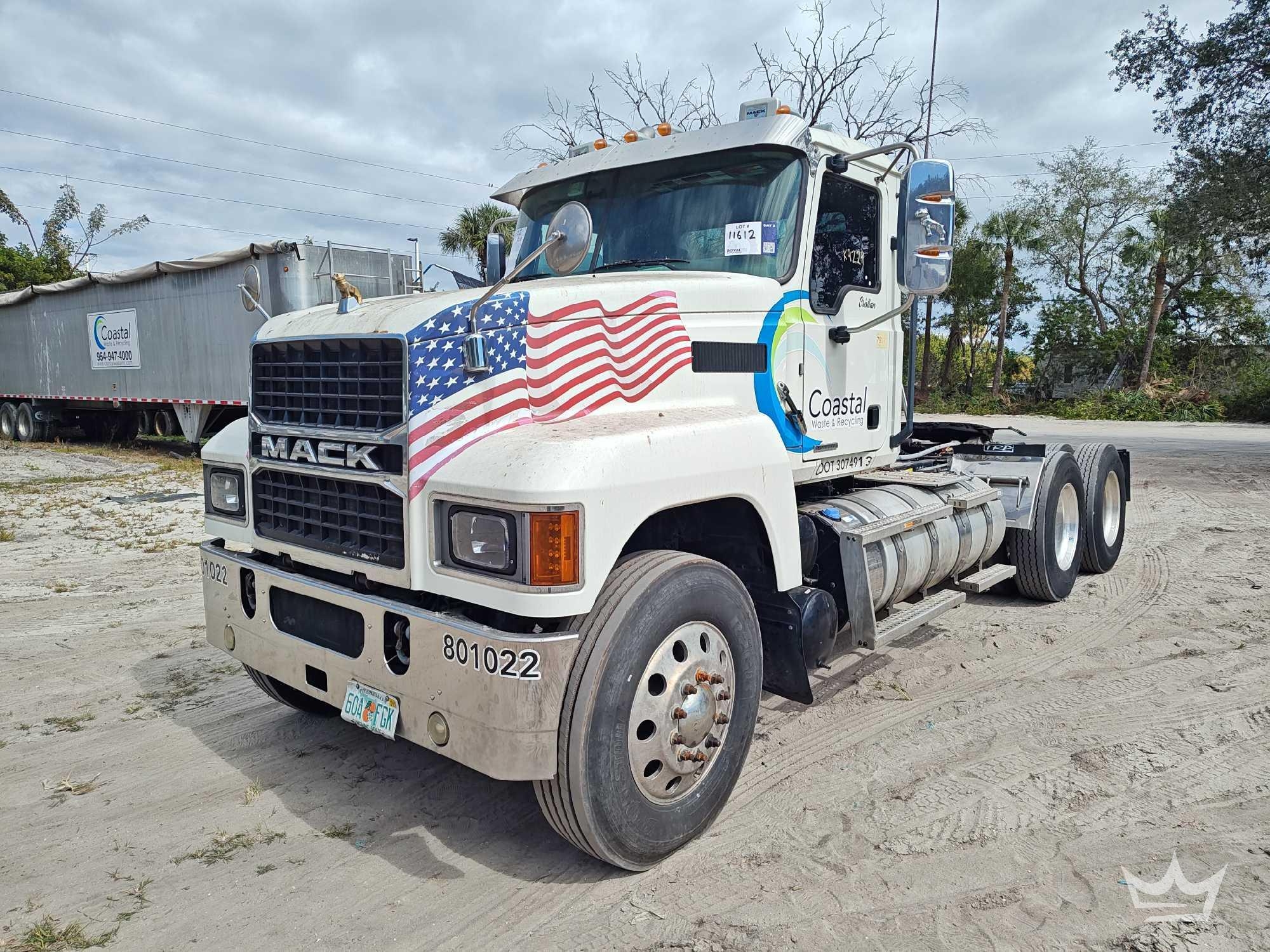 2022 Mack Pinnacle T/A Wet Kit Day Cab Truck Tractor (A61568)