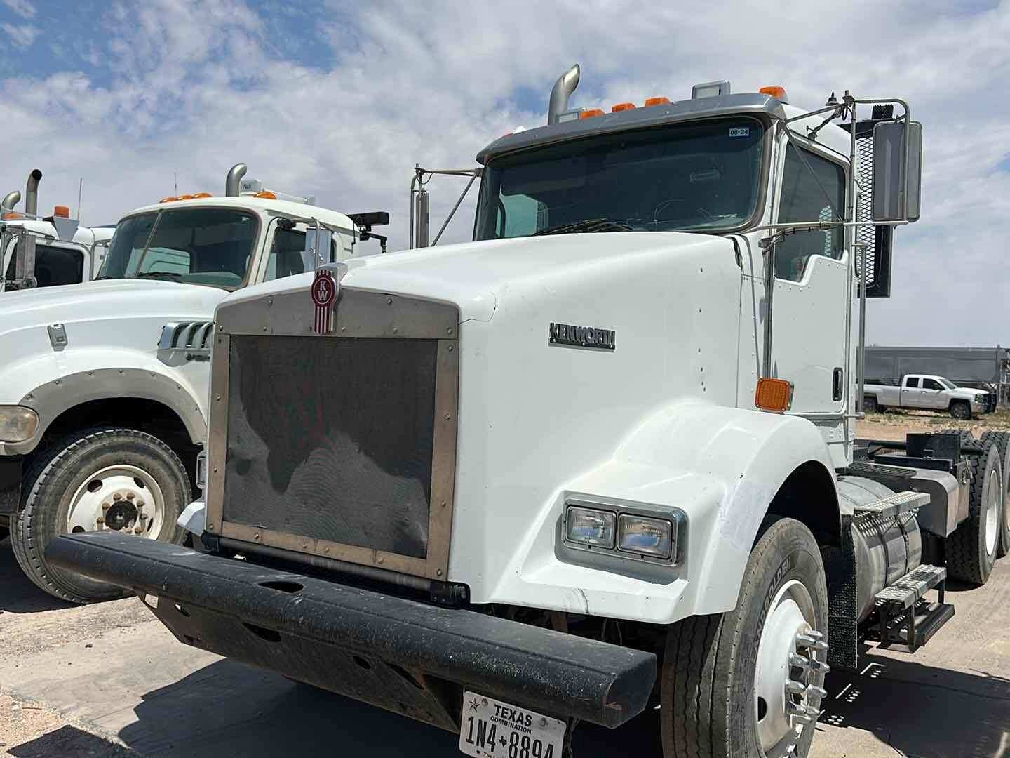 2012 KENWORTH T800(INOPERABLE) (A48992)