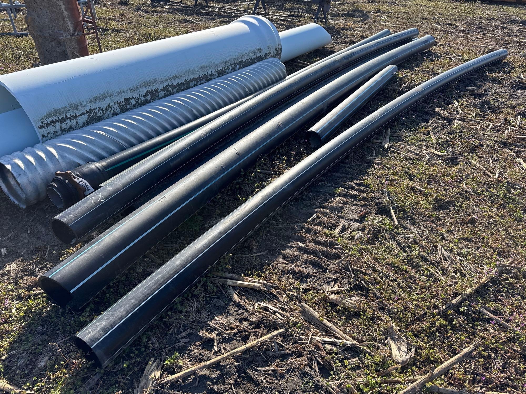 LOT OF PVC & PLASTIC PIPE (A63291)