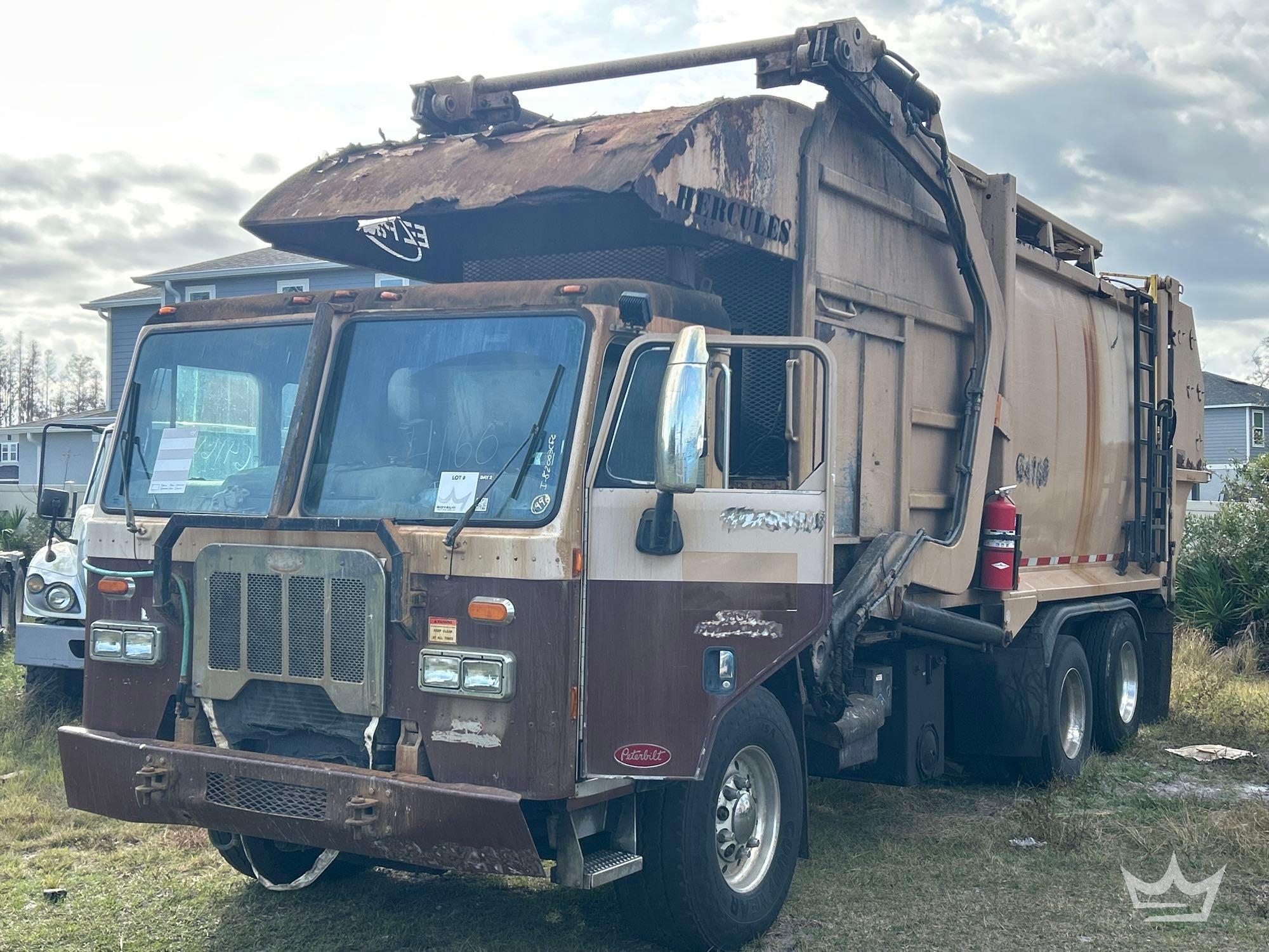 2016 Peterbilt 320 EZ Pack 40yd Front Loader Garbage Truck (A61573)