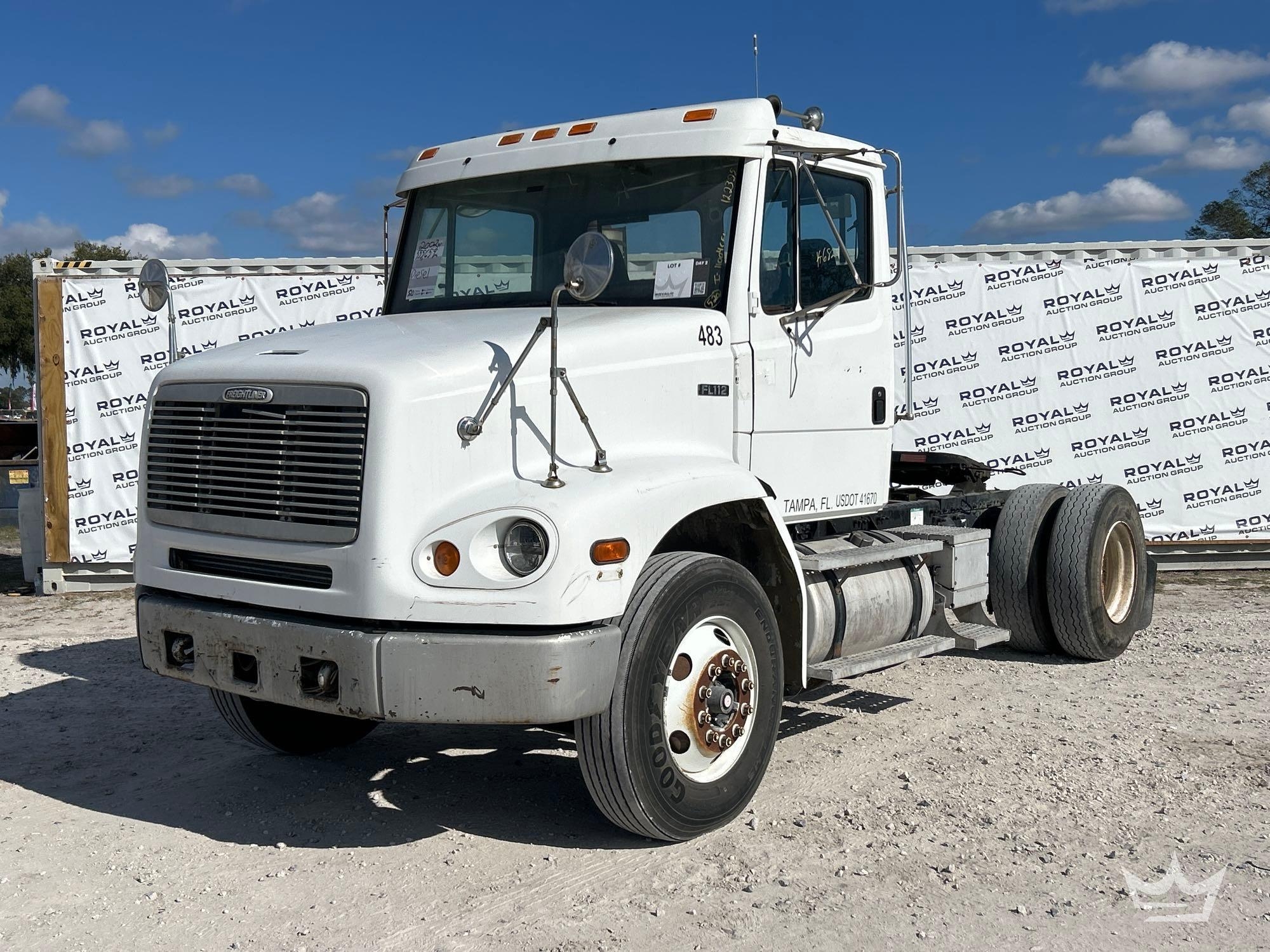 2002 Freightliner FL112 S/A Day Cab Truck Tractor (A61568)