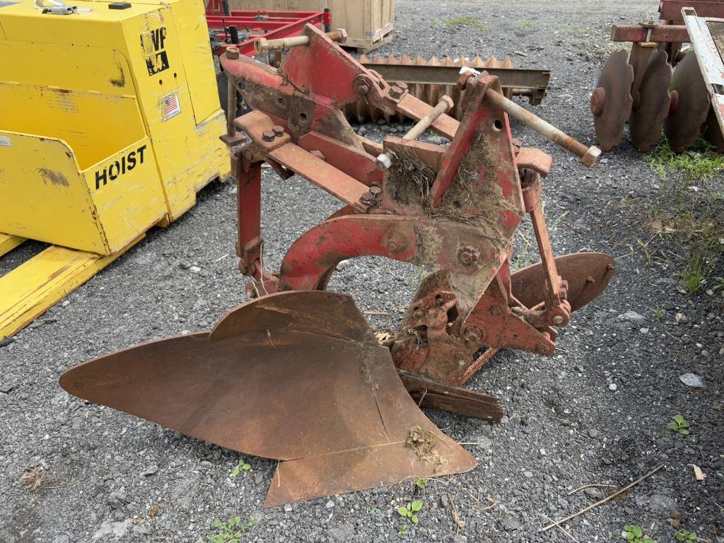 Massey Furgeson Plow Bottom (pair) (A49251)