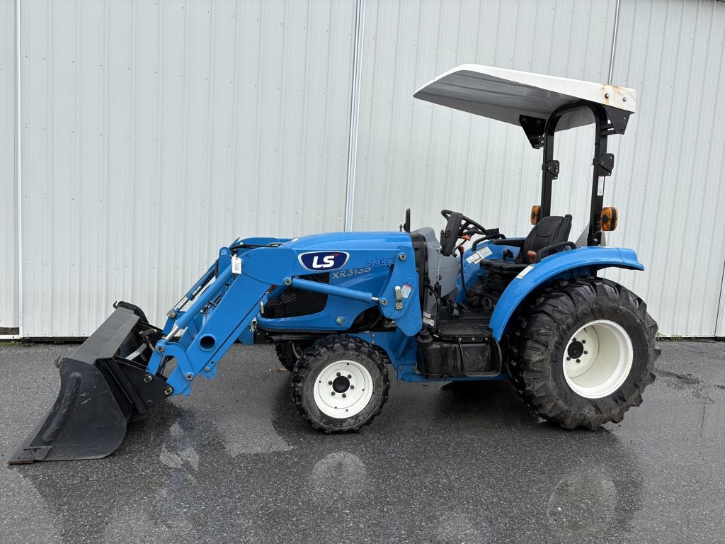 LS XR3135 4WD Tractor (A49251)
