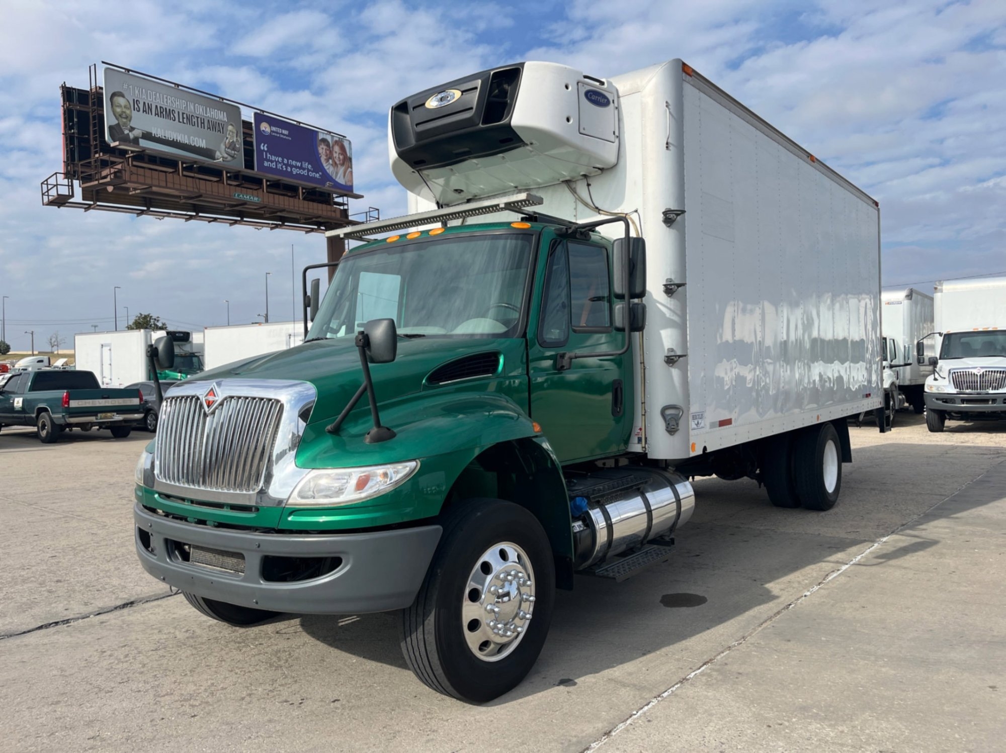 2019 INTERNATIONAL DURASTAR 4300 REEFER BOX TRUCK (A58214)