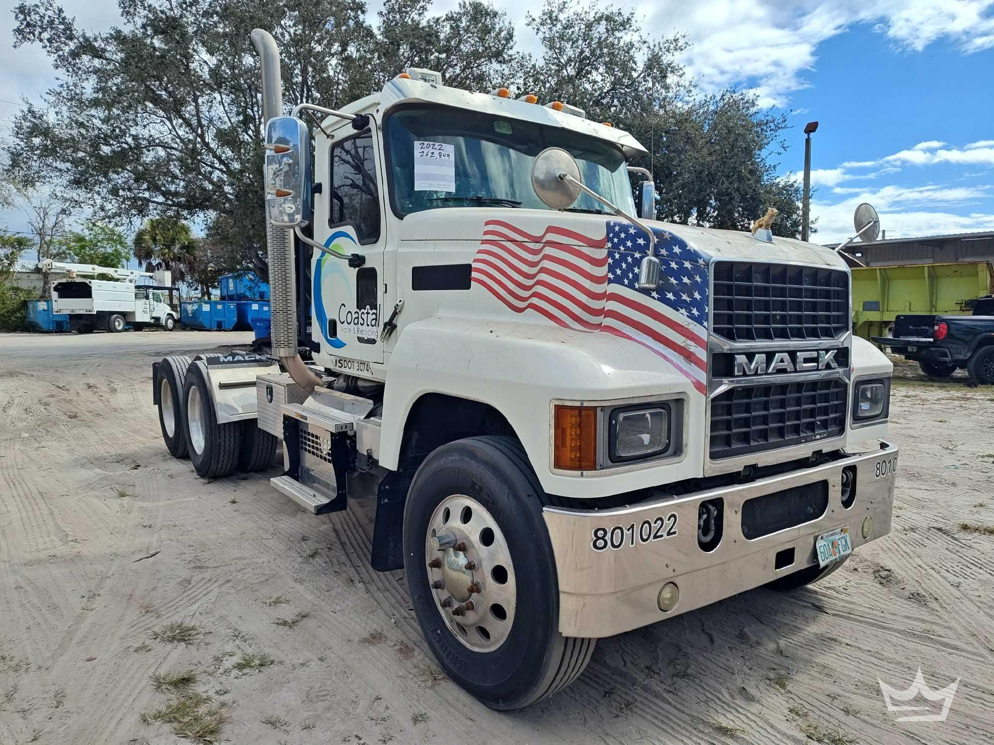 2022 Mack Pinnacle T/A Wet Kit Day Cab Truck Tractor (A61573)