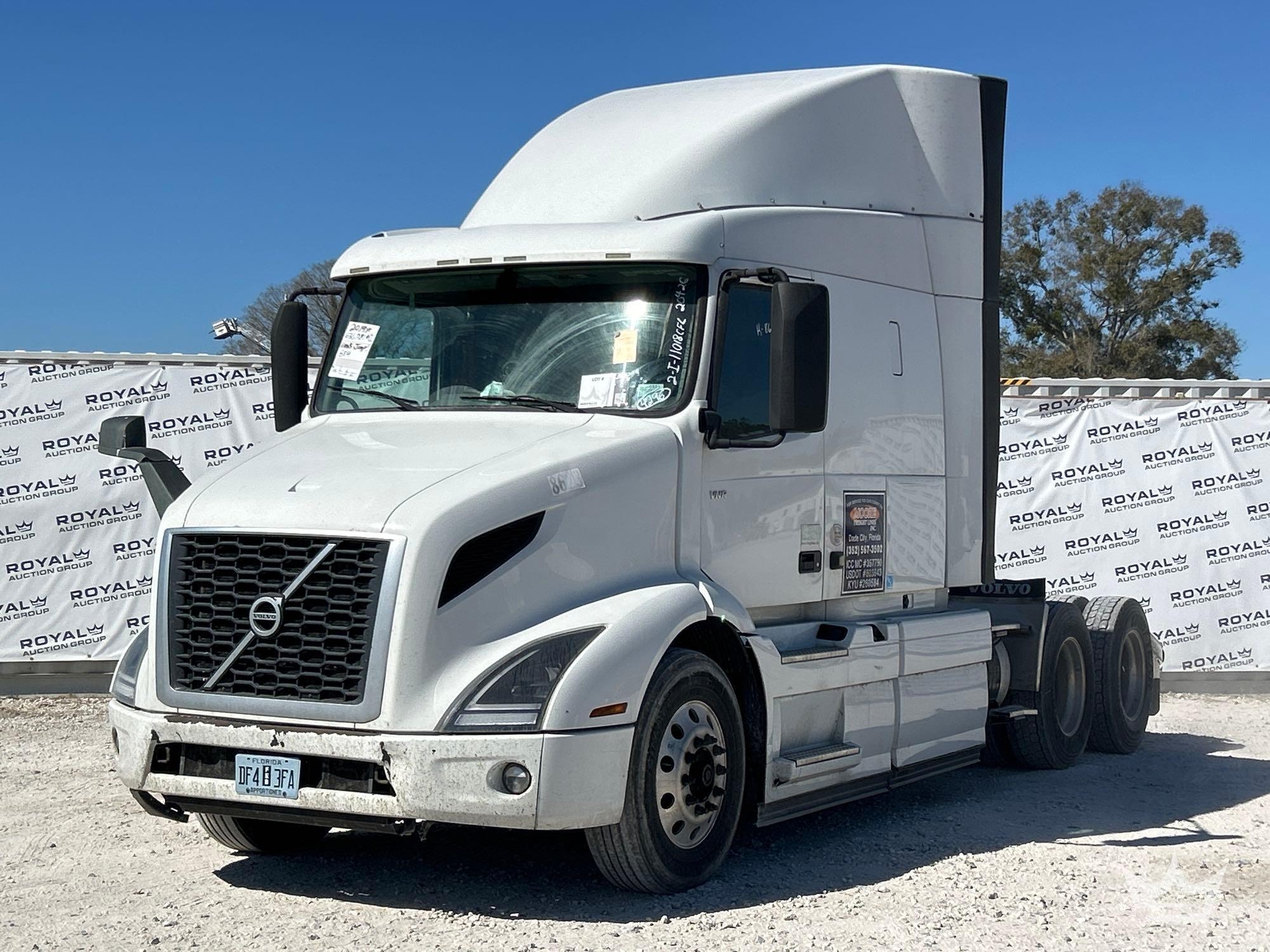 2019 Volvo VNR64T T/A Sleeper Cab Truck Tractor (A61568)