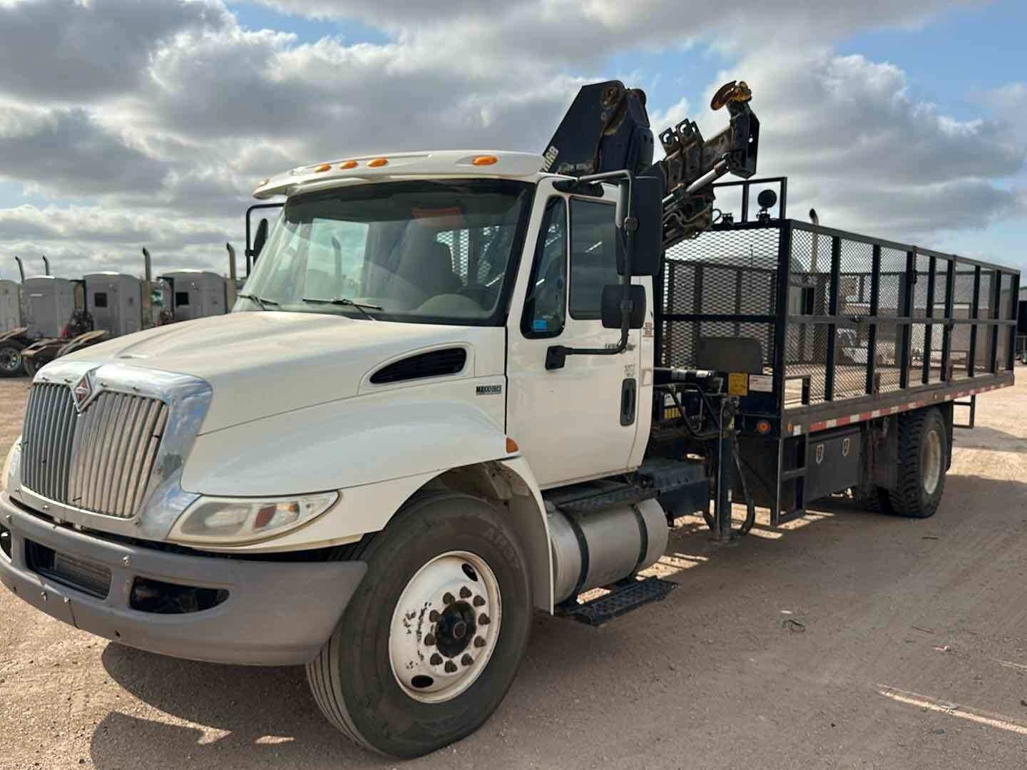 2013 INTERNATIONAL MA065 BED TRUCK W/ KNUCKLE BOOM CRANE (A48992)