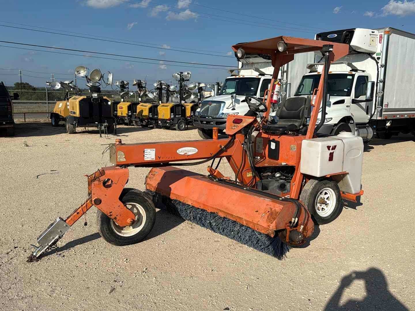 LAYMOR BROOM SM300 (INOPERABLE) (A55745)