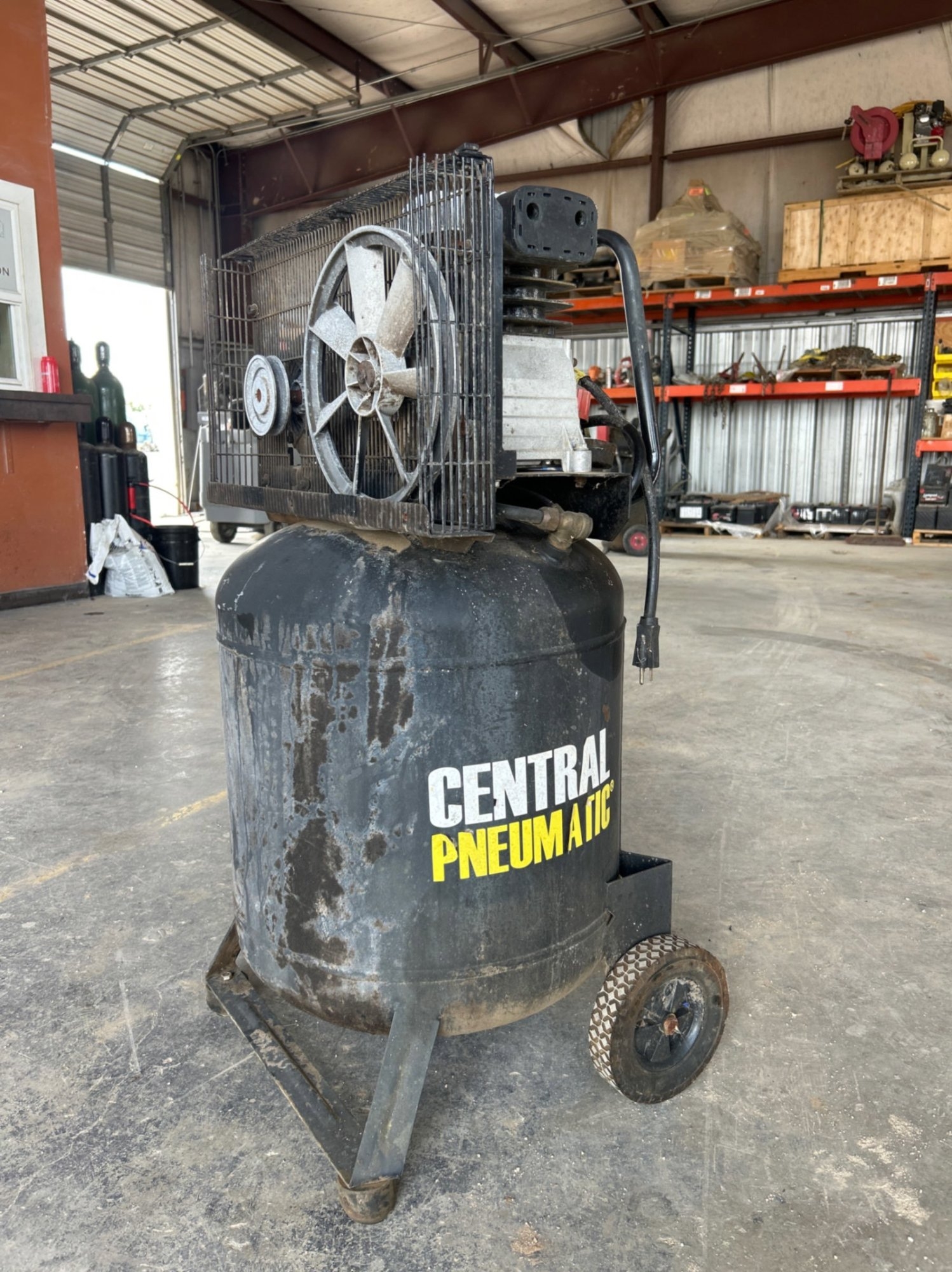 CENTRAL PNEUMATIC AIR COMPRESSOR (A48992)