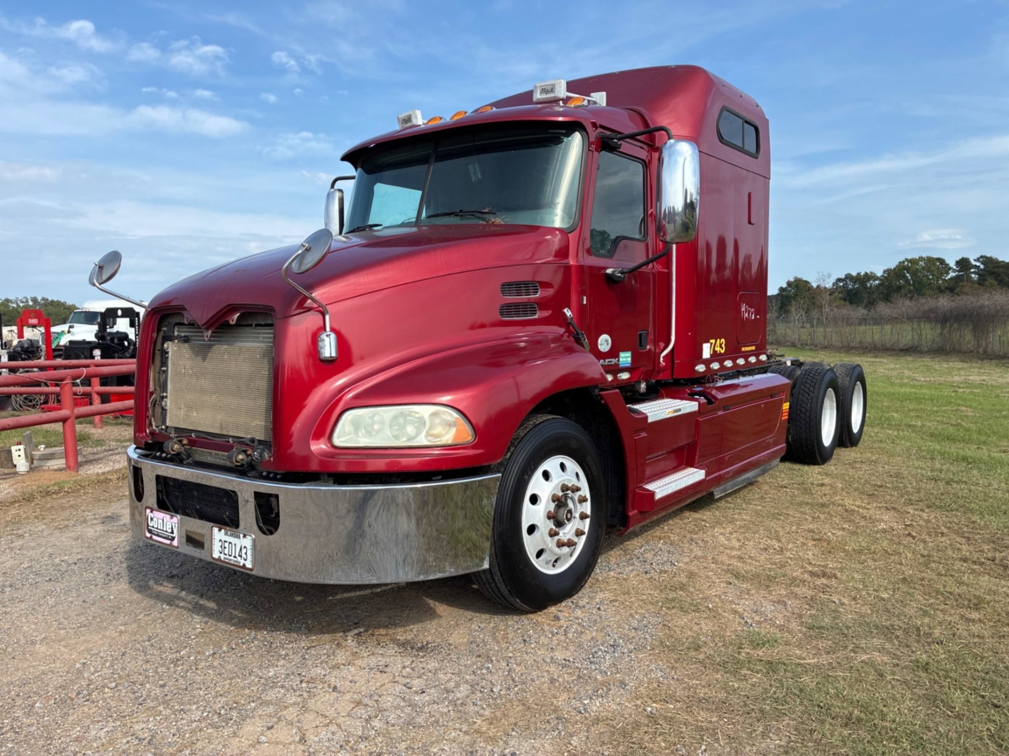 2016 MACK CXU613 MID-ROOF SLEEPER (A55745)