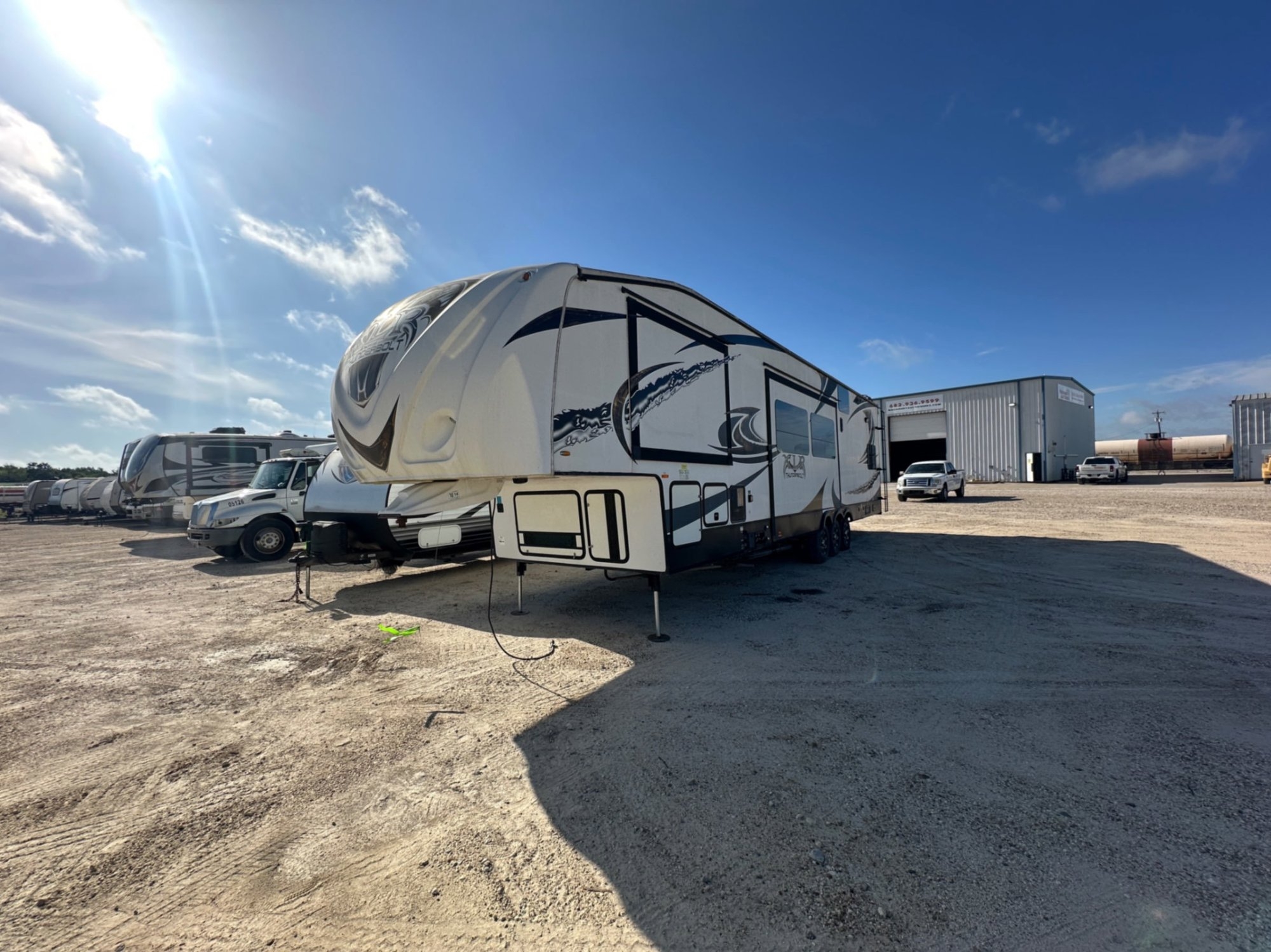 2013 XLR THUNDERBOLT 35X14 5TH WHEEL CAMPER (A50854)