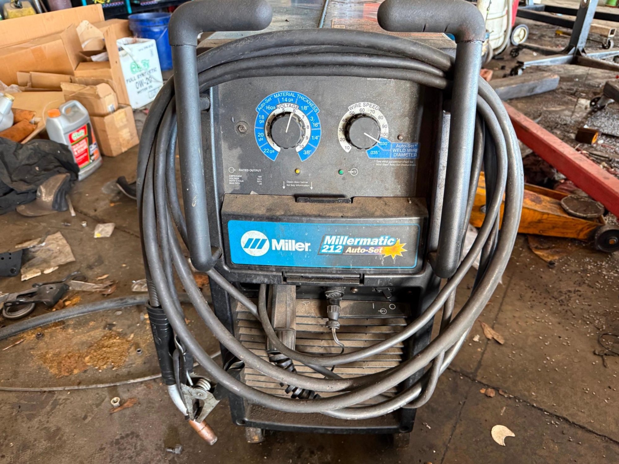 Miller Millermatic 212 Auto-Set MIG welder (A63689)