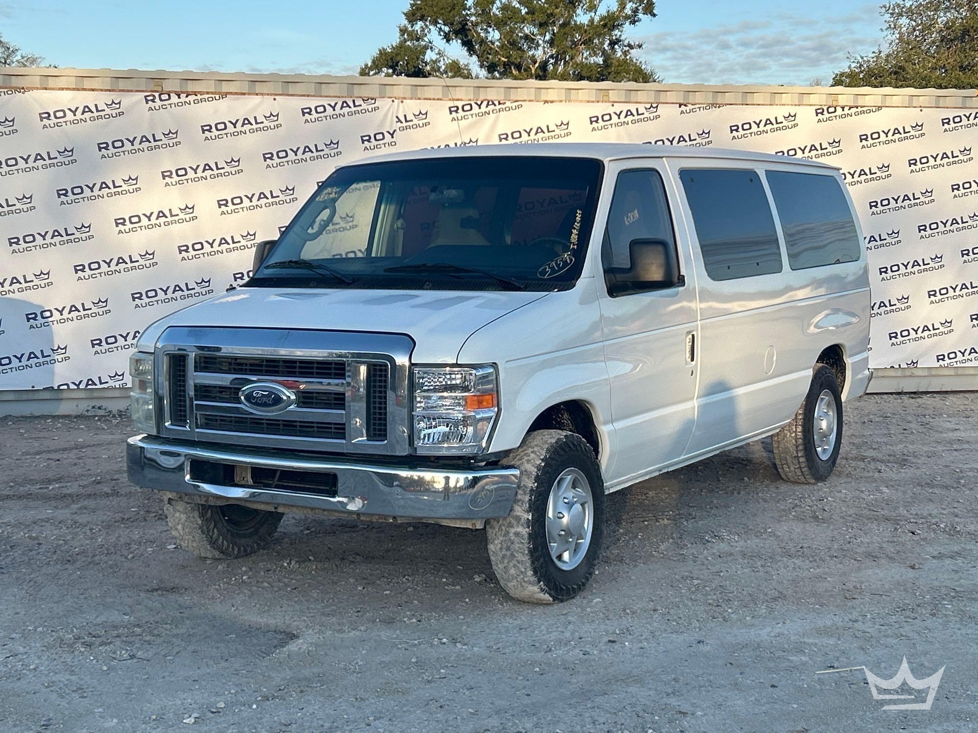 2013 Ford E-150 Passenger Van (A59230)