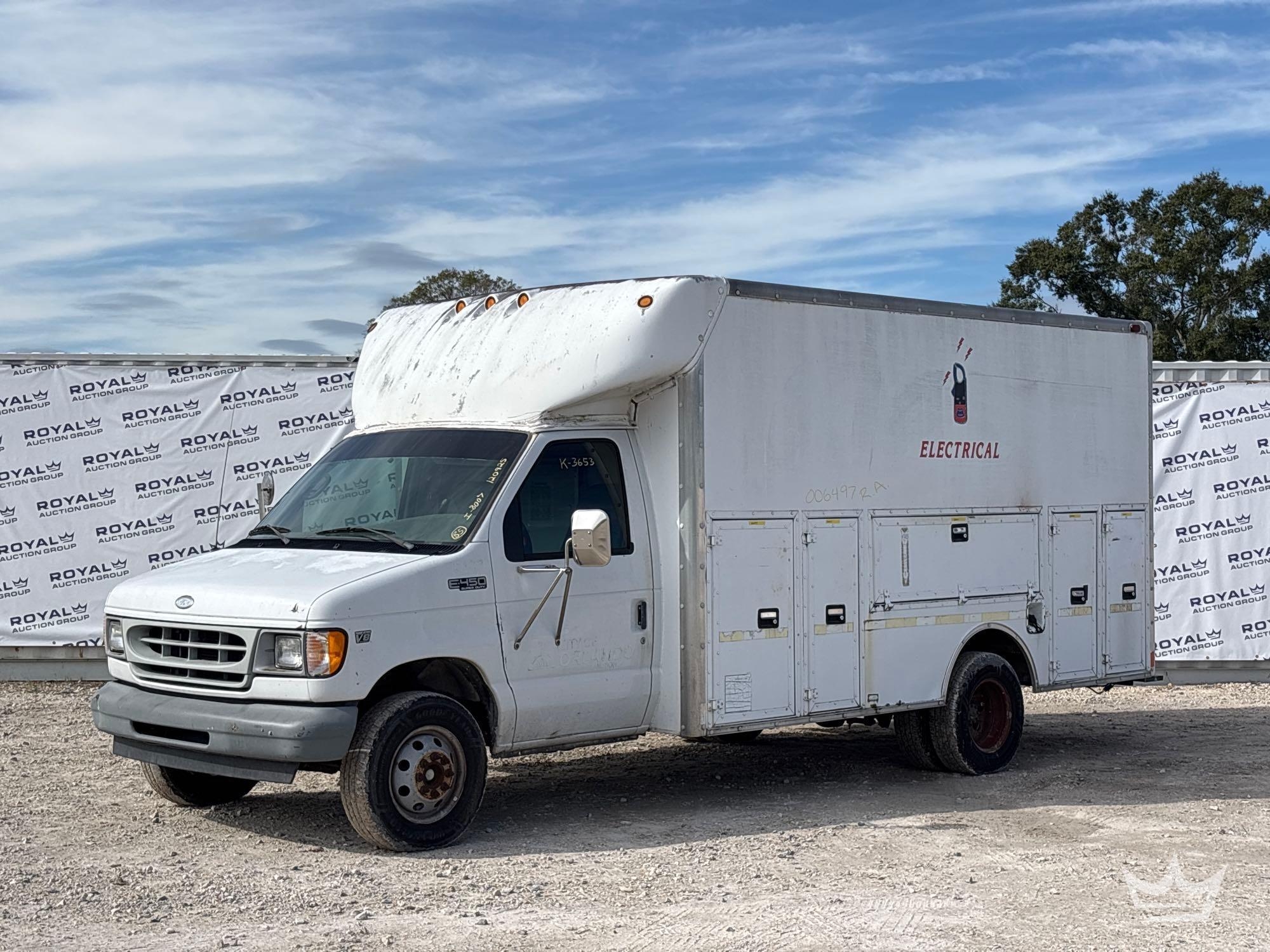 2002 Ford E-450 Enclosed Service Van (A59230)