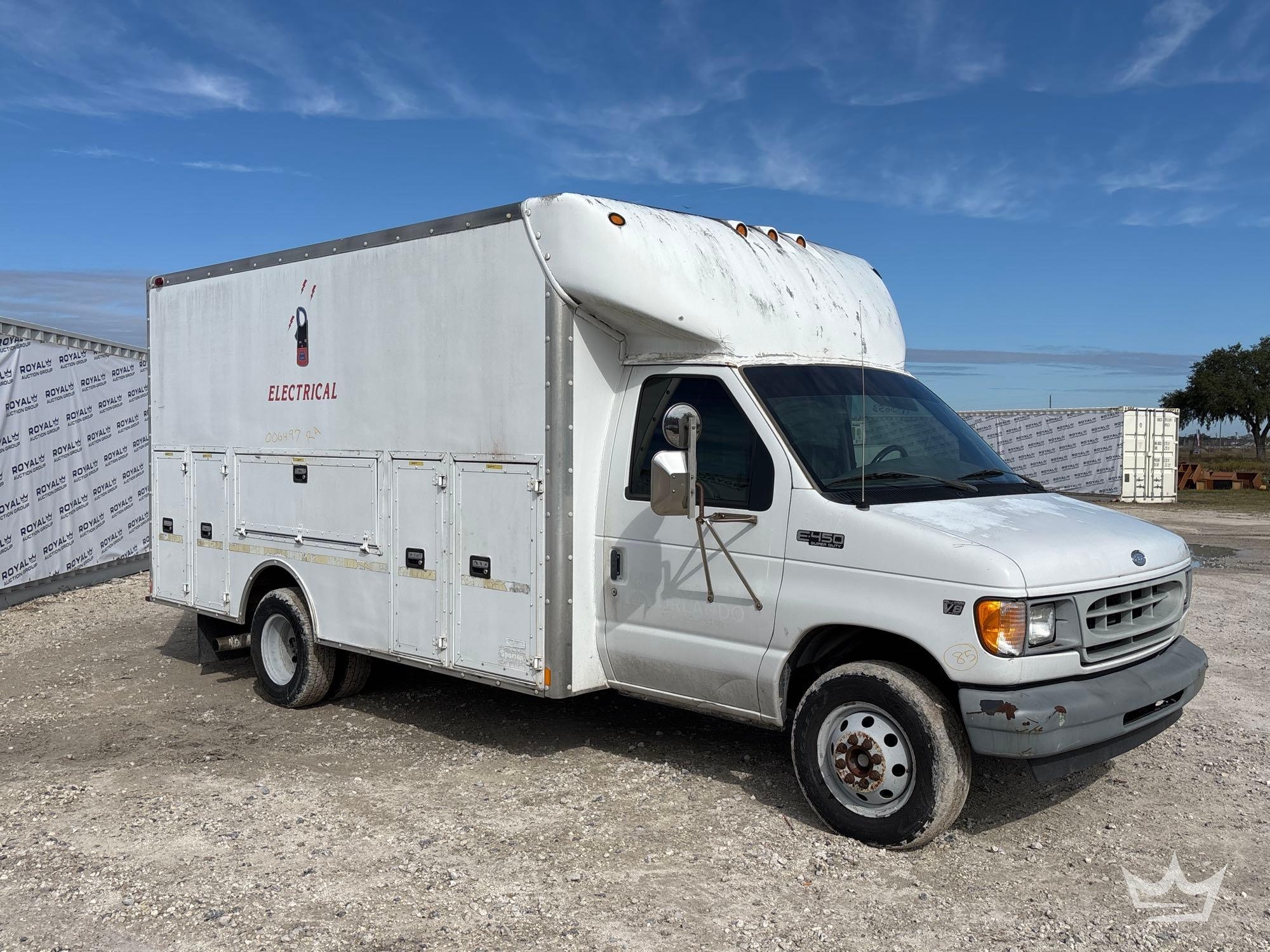 2002 Ford E-450 Enclosed Service Van (A59230)