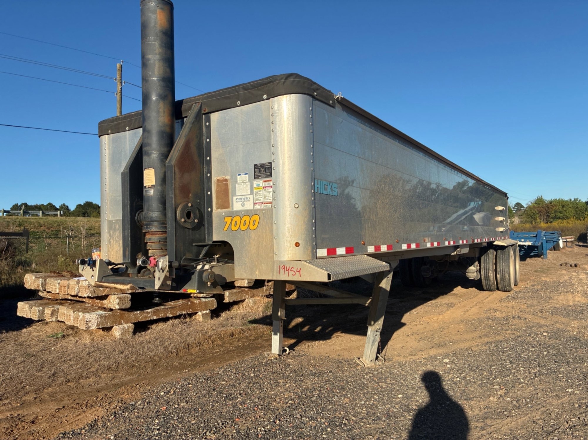 2022 HICKS  END DUMP SL3932 (A55745)