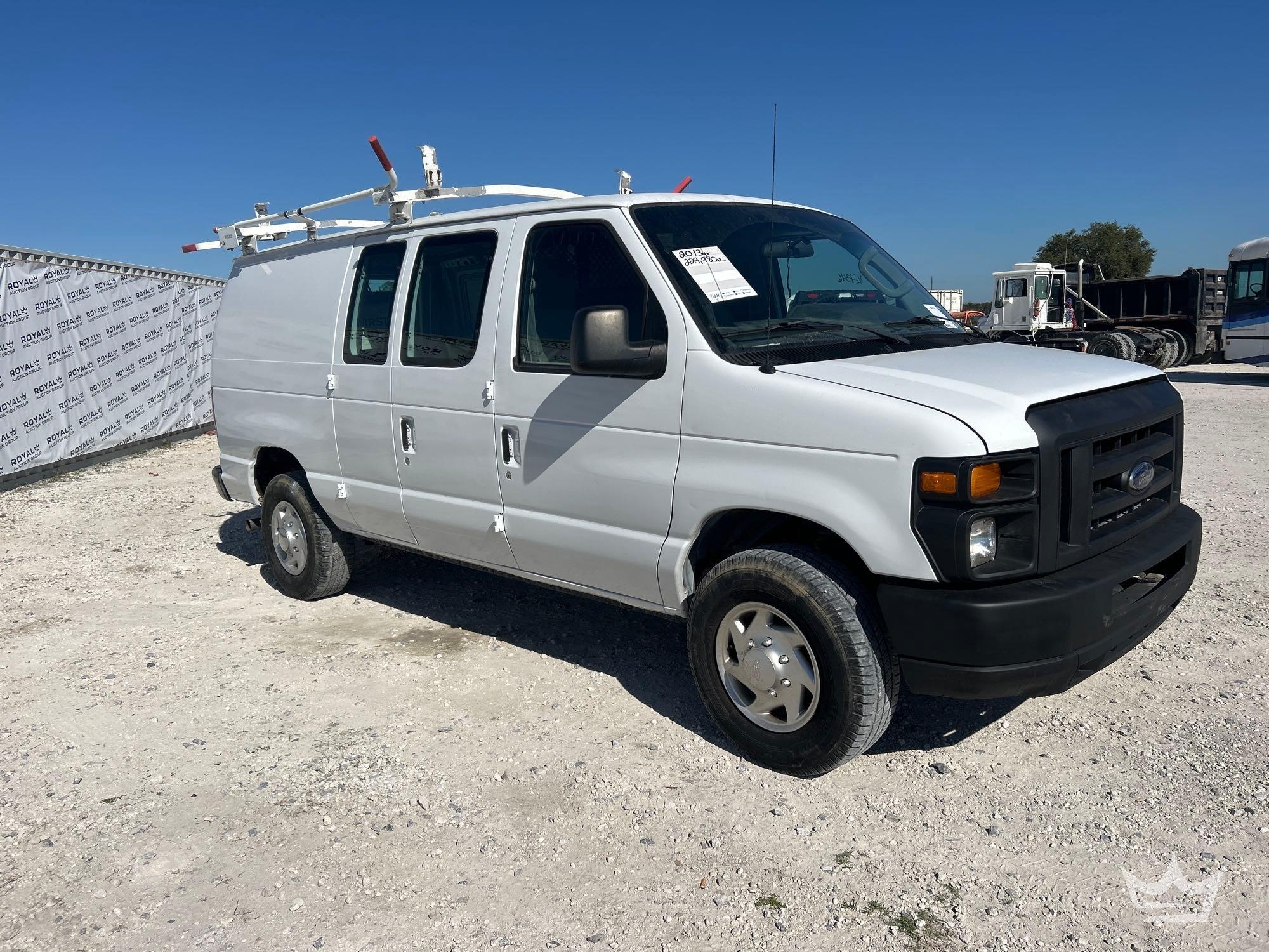 2013 Ford E-350 Cargo Van (A59230)