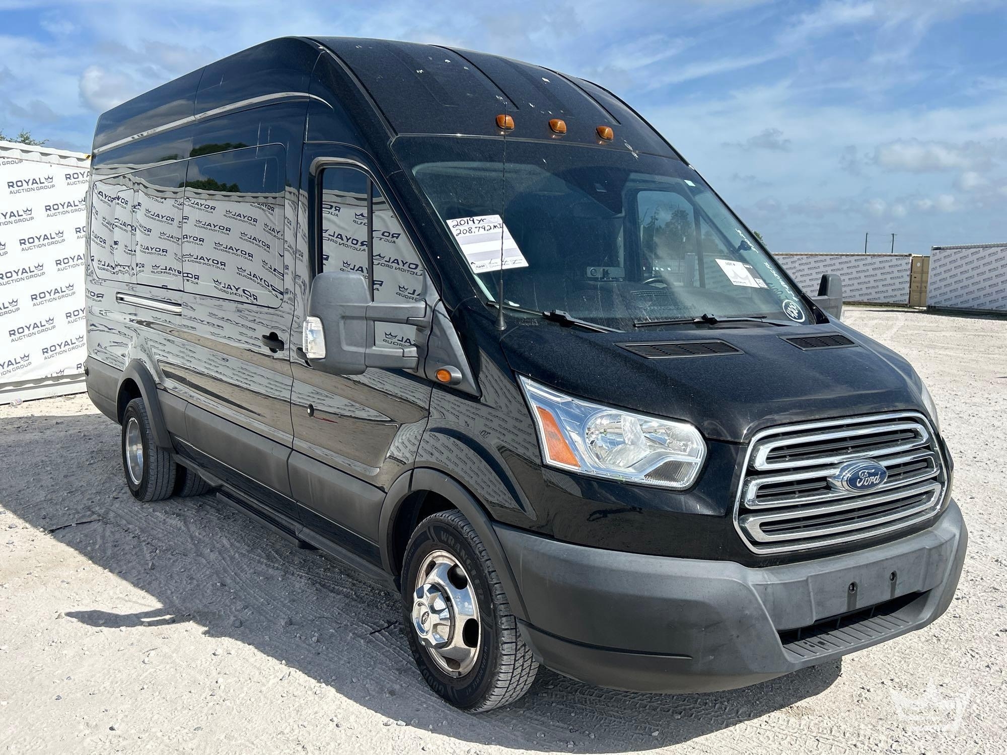 2019 Ford Transit 350HD Passenger Van (A64556)