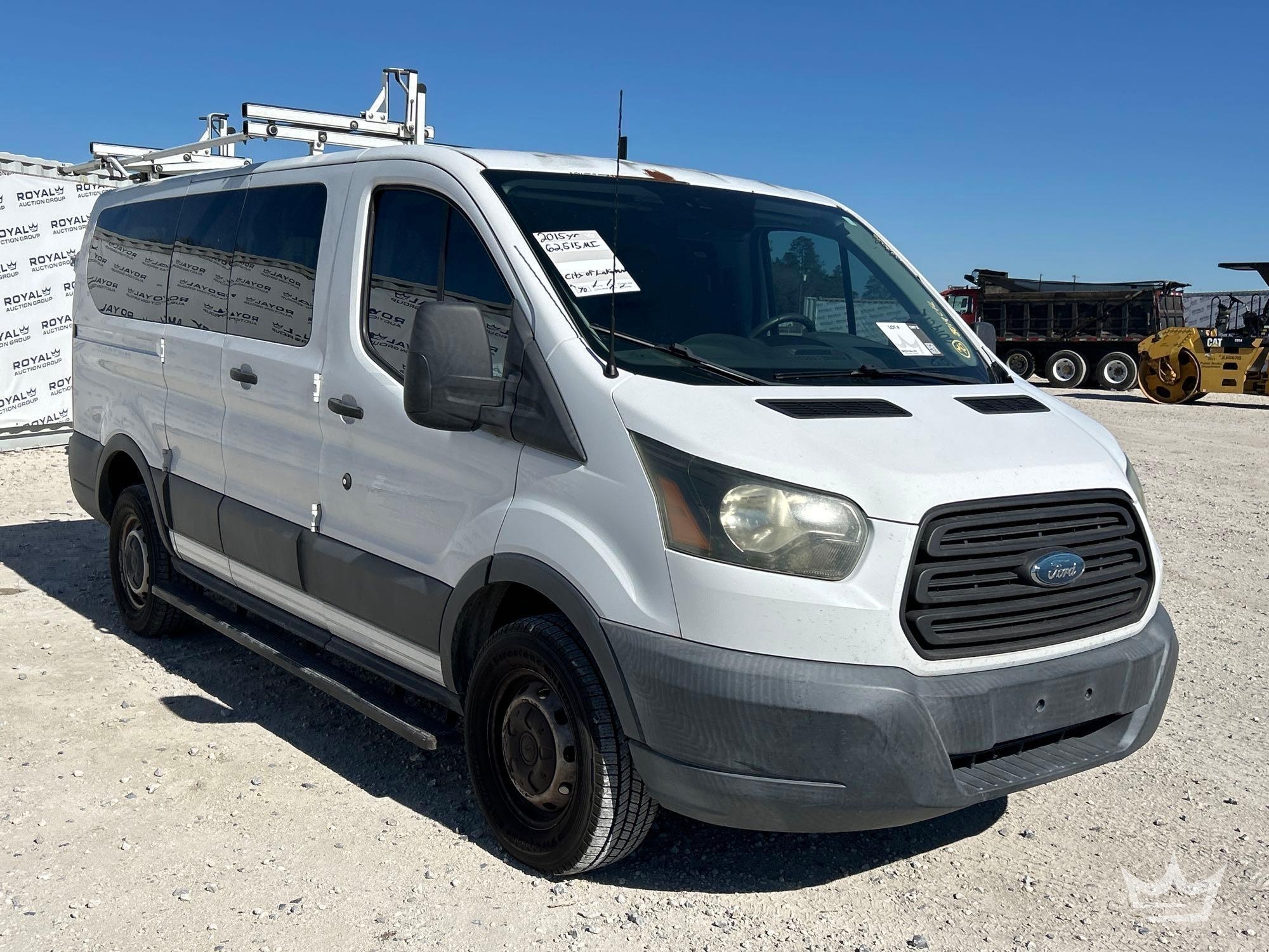 2015 Ford Transit 250 Cargo Van (A61573)