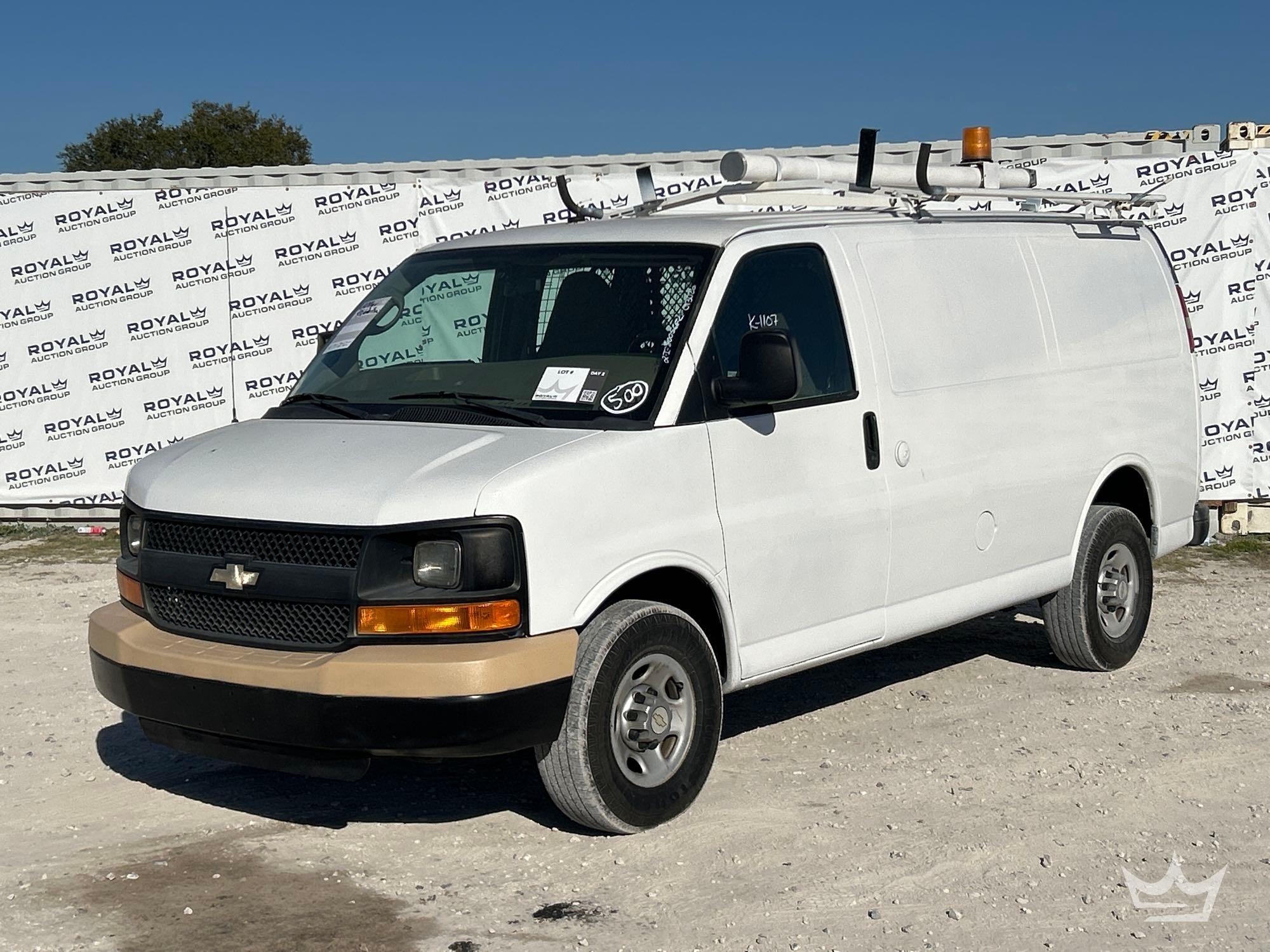 2011 Chevrolet Express 2500 Cargo Van (A64556)