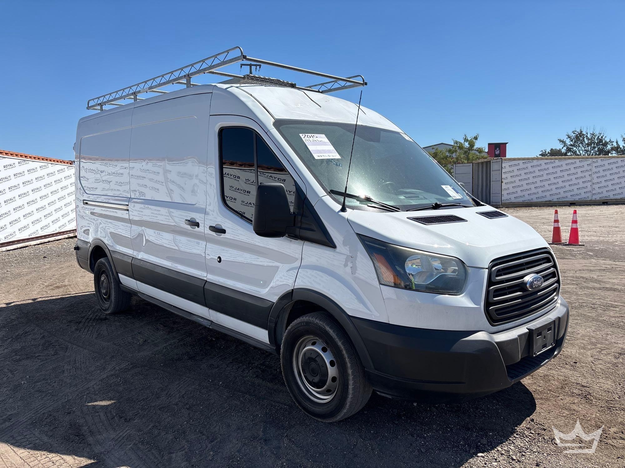 2015 Ford Transit 250 Cargo Van (A61573)
